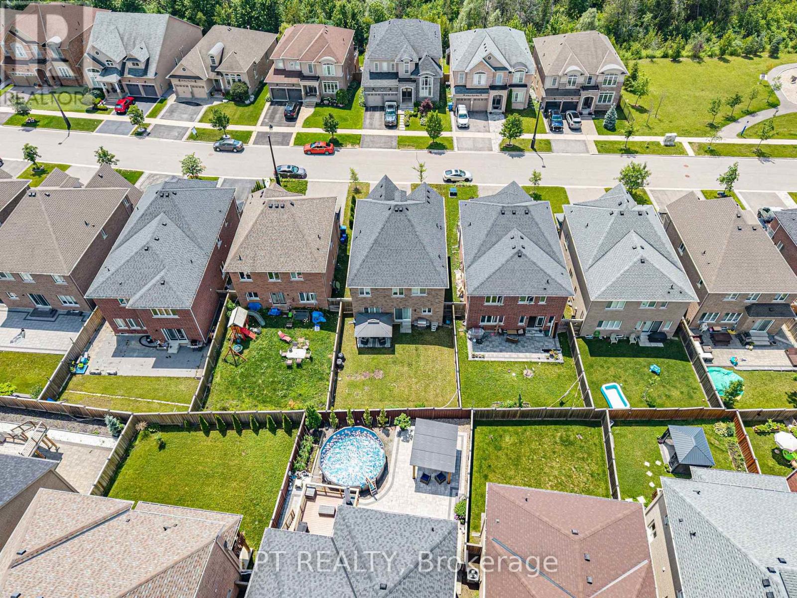 20 Manor Forest Road, East Gwillimbury (Mt Albert), Ontario  L0G 1M0 - Photo 7 - N13643708
