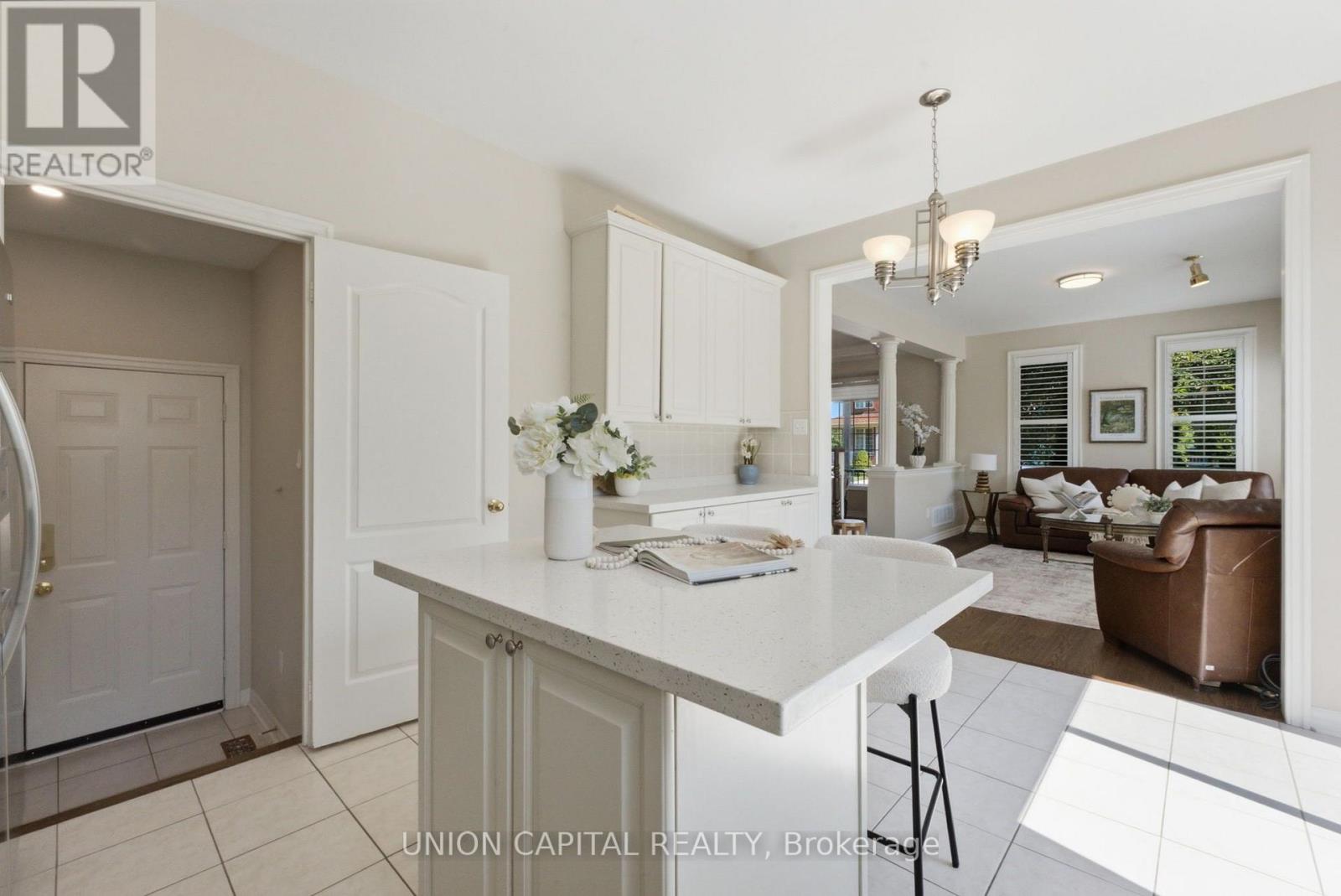 33 Eakin Mill Road, Markham, Ontario  L6E 1M7 - Photo 12 - N13643738