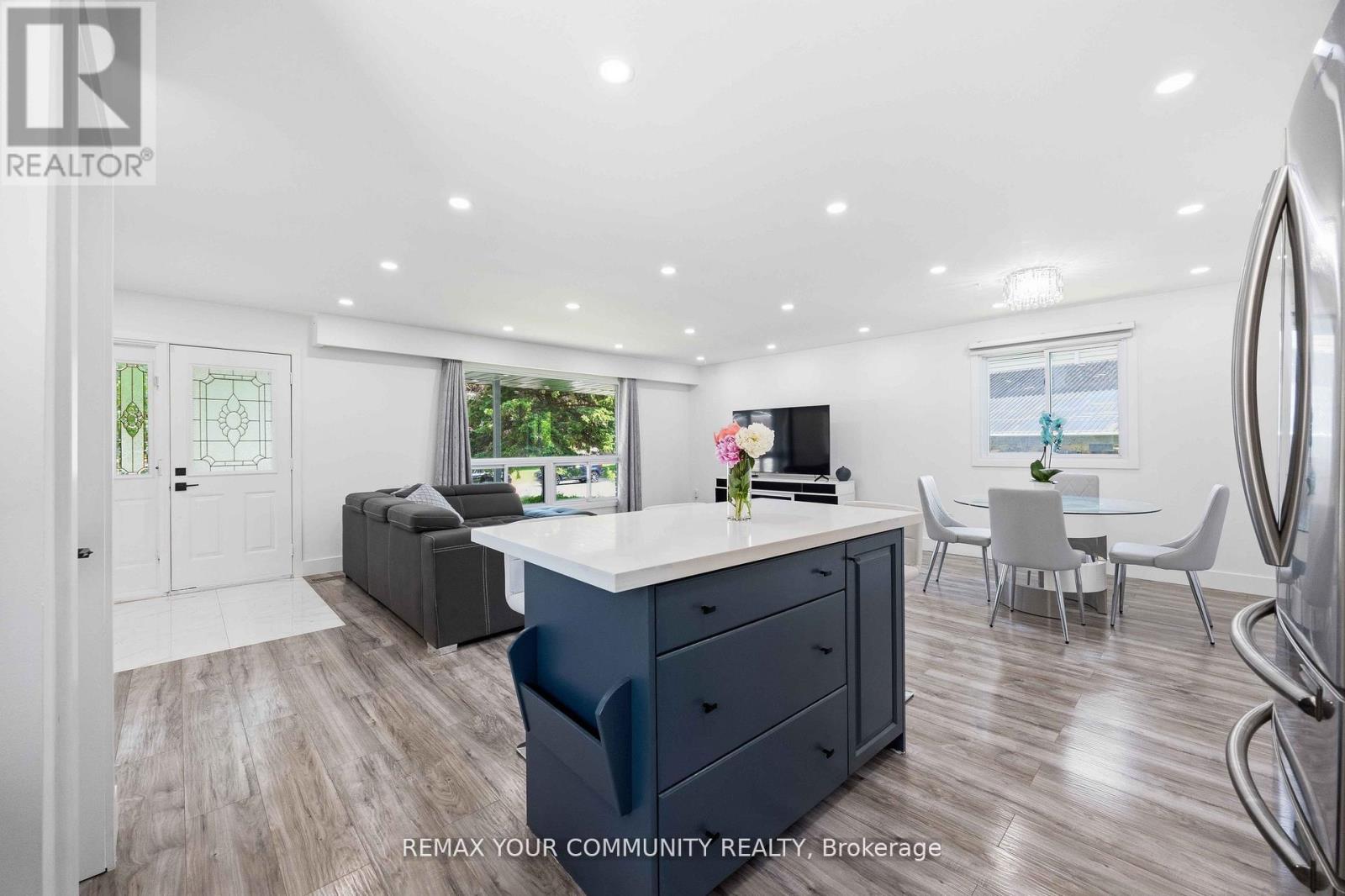 244 East Street, East Gwillimbury, Ontario  L9N 1K8 - Photo 11 - N13643782
