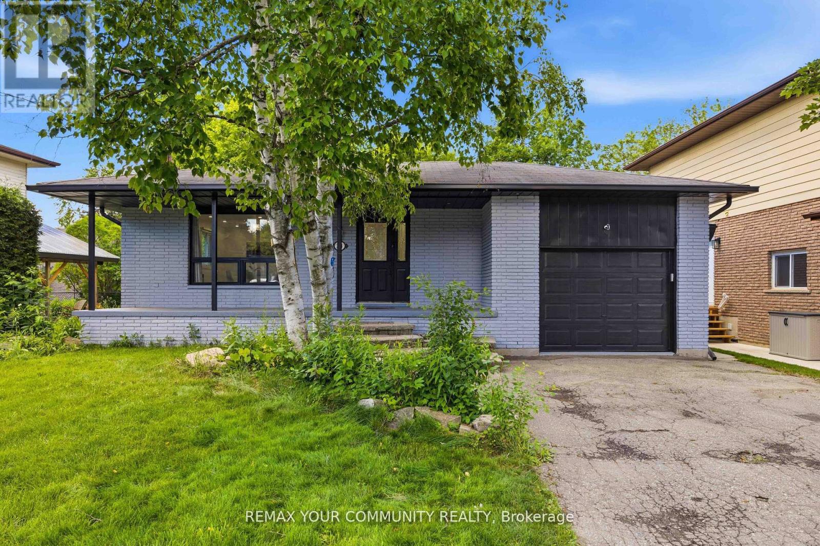 244 East Street, East Gwillimbury, Ontario  L9N 1K8 - Photo 2 - N13643782