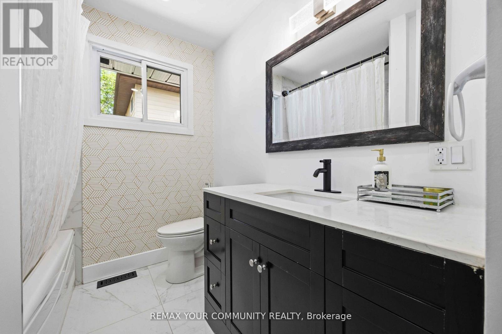 244 East Street, East Gwillimbury, Ontario  L9N 1K8 - Photo 24 - N13643782