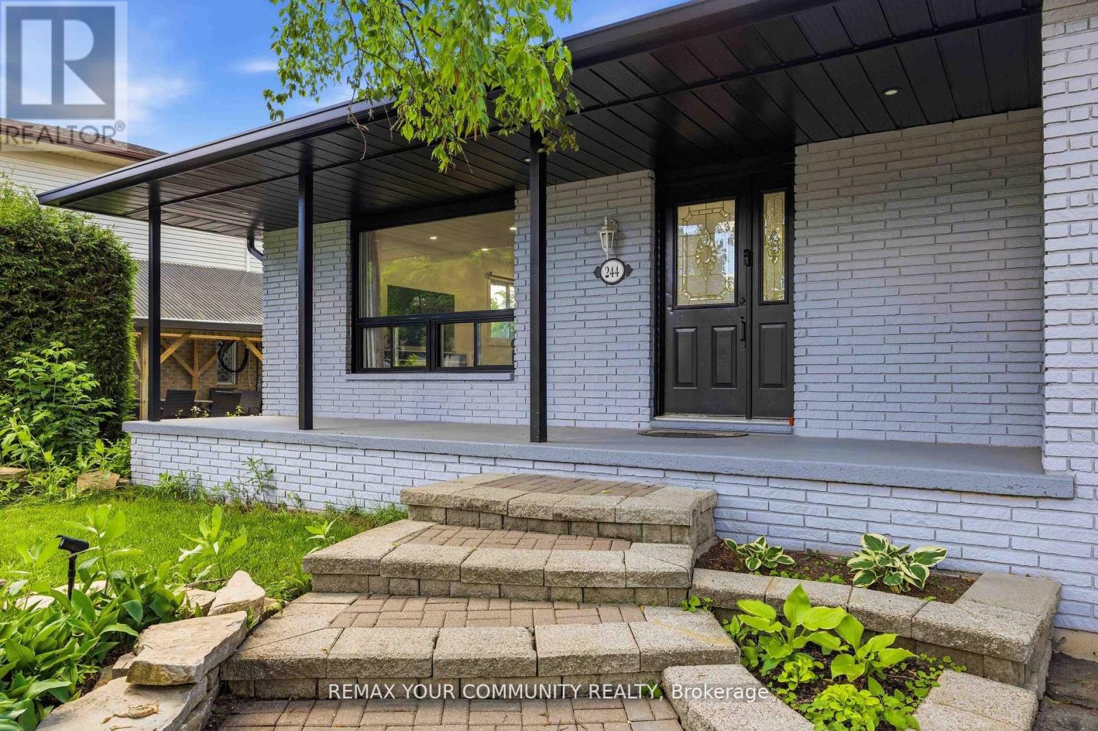 244 East Street, East Gwillimbury, Ontario  L9N 1K8 - Photo 3 - N13643782