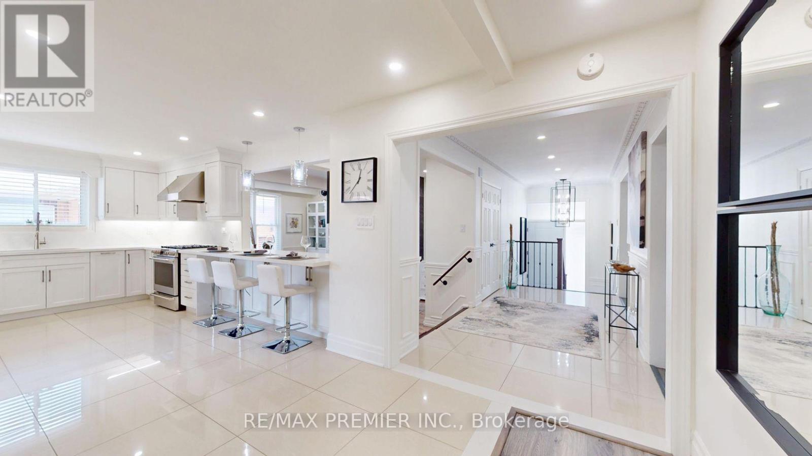 438 Woodbridge Avenue, Vaughan, Ontario  L4L 2T4 - Photo 10 - N13643846