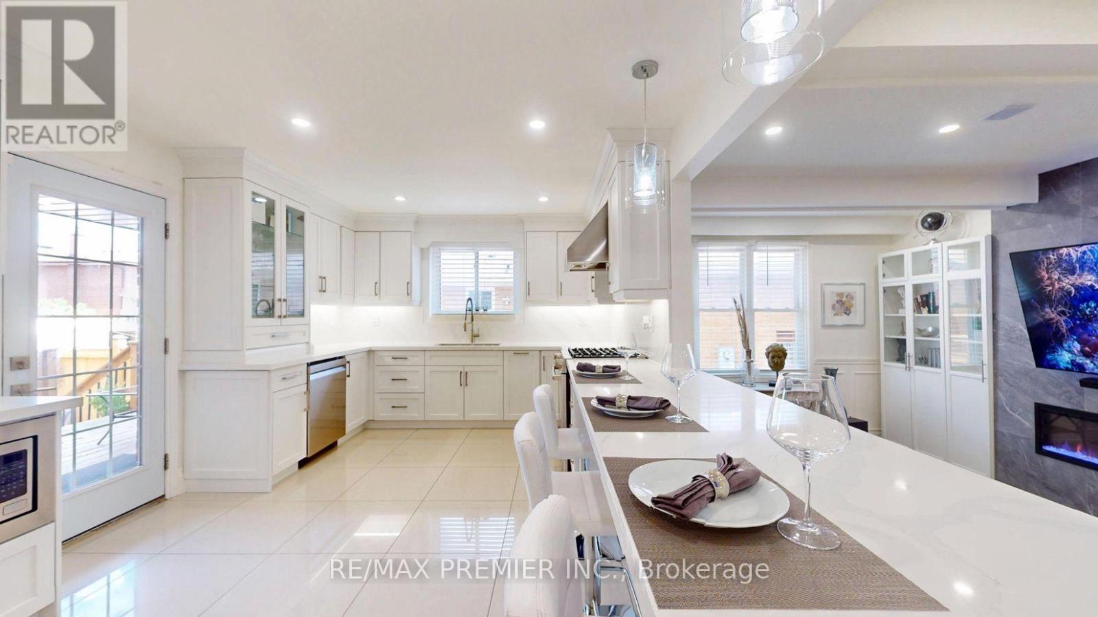 438 Woodbridge Avenue, Vaughan, Ontario  L4L 2T4 - Photo 11 - N13643846