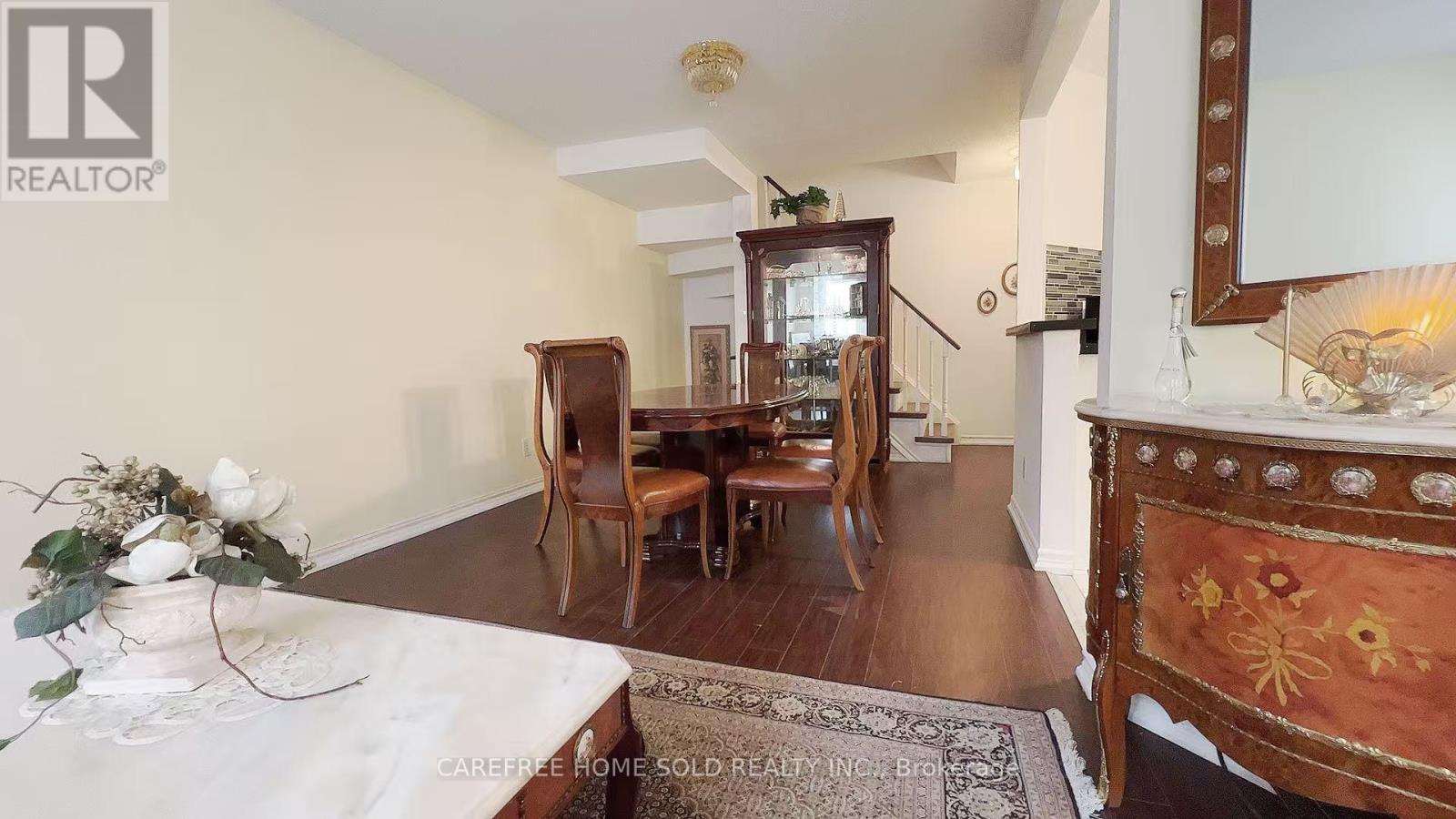 8 - 151 Townsgate Drive, Vaughan, Ontario  L4J 8J7 - Photo 5 - N13643848