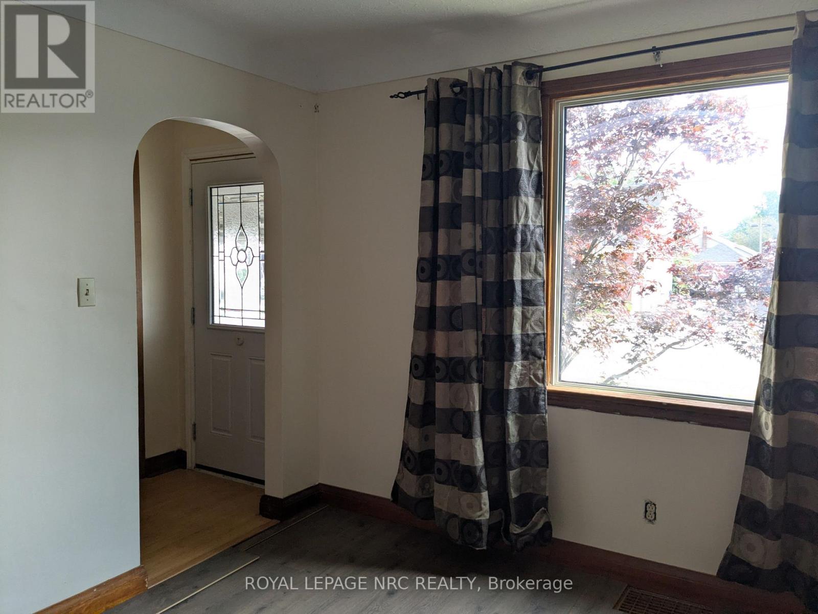 Upper - 187 Neff Street, Port Colborne, Ontario  L3K 3T7 - Photo 4 - X13643778
