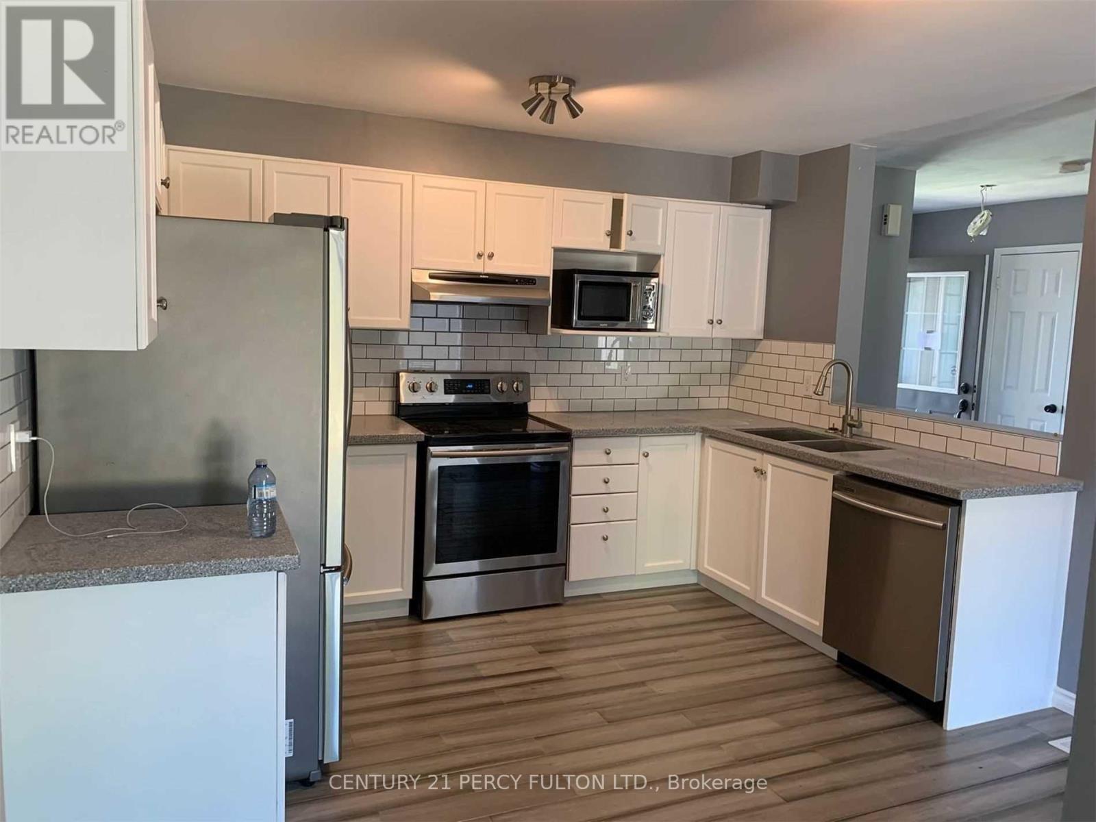 136 Tunbridge Road, Barrie (Georgian Drive), Ontario L4M 6T1 - Photo 11 - S13643726