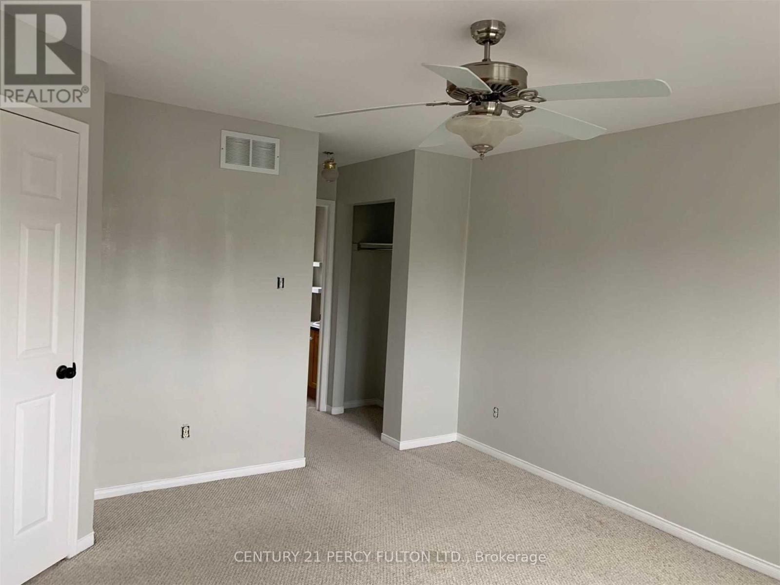 136 Tunbridge Road, Barrie (Georgian Drive), Ontario L4M 6T1 - Photo 5 - S13643726