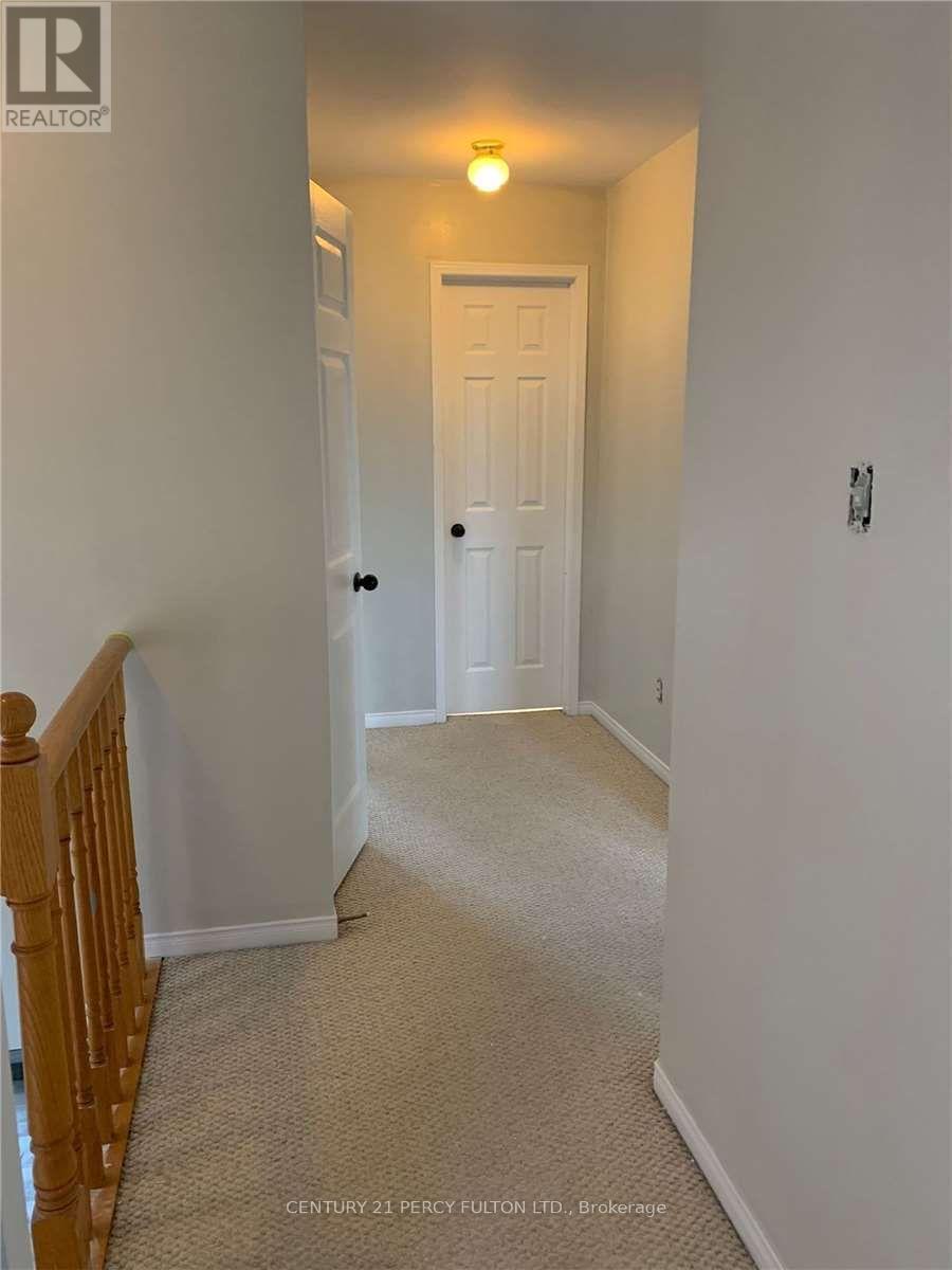 136 Tunbridge Road, Barrie (Georgian Drive), Ontario L4M 6T1 - Photo 6 - S13643726