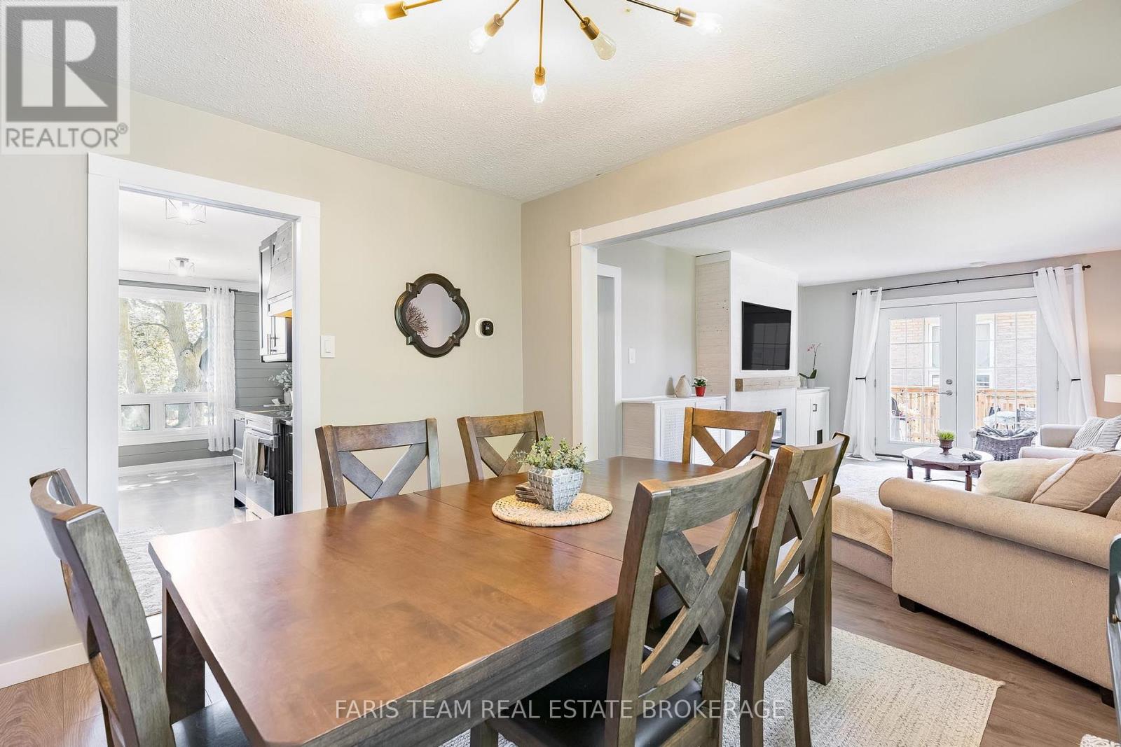 20 Carol Road, Barrie (Allandale Heights), Ontario  L4N 3P5 - Photo 12 - S13643790
