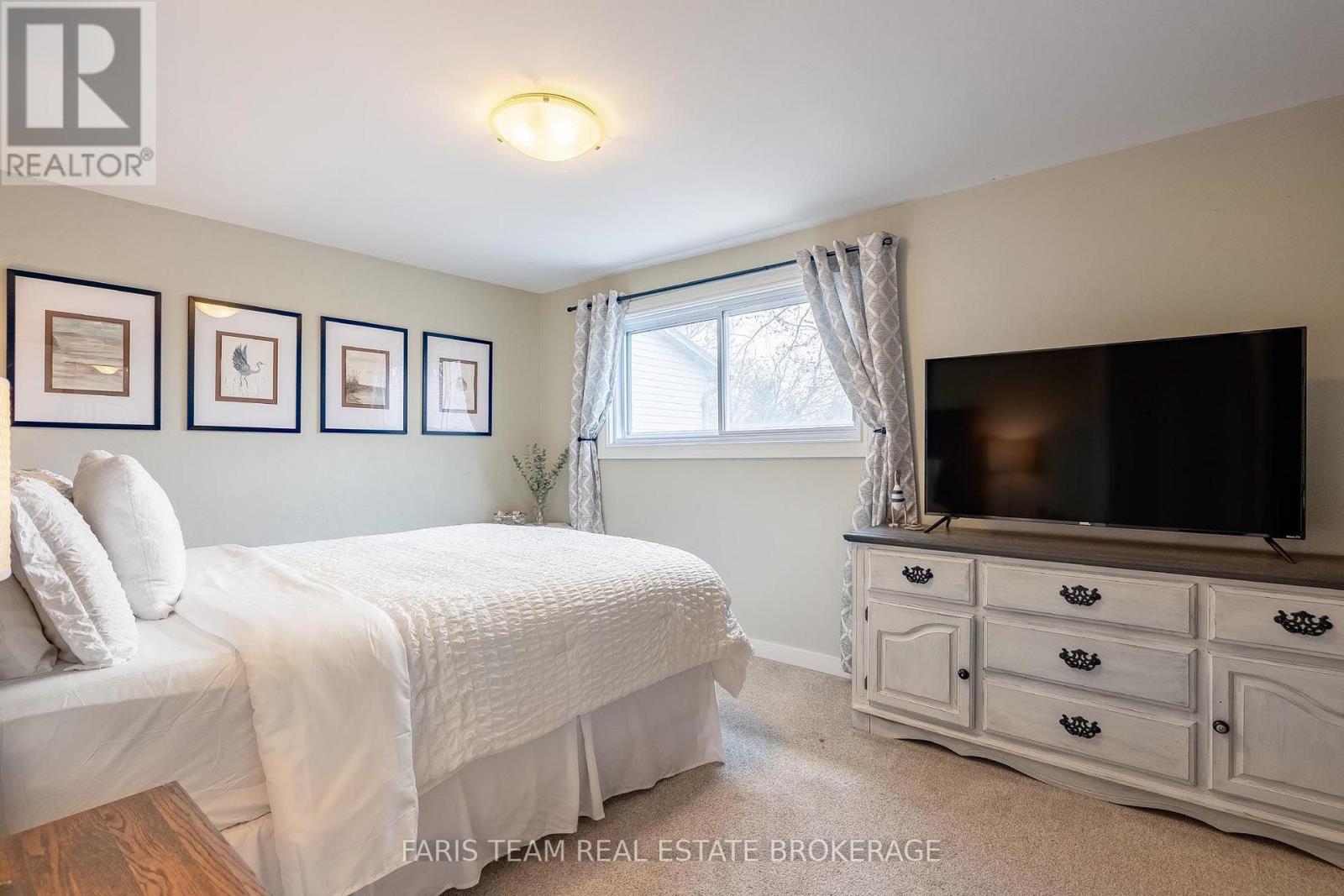 20 Carol Road, Barrie (Allandale Heights), Ontario  L4N 3P5 - Photo 15 - S13643790