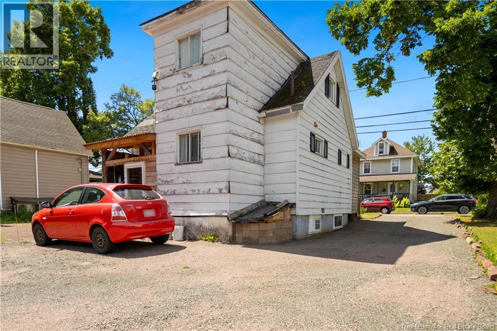 49 Mcsweeney Avenue, Moncton, New Brunswick E1C 7C6 - Photo 3 - NB145319