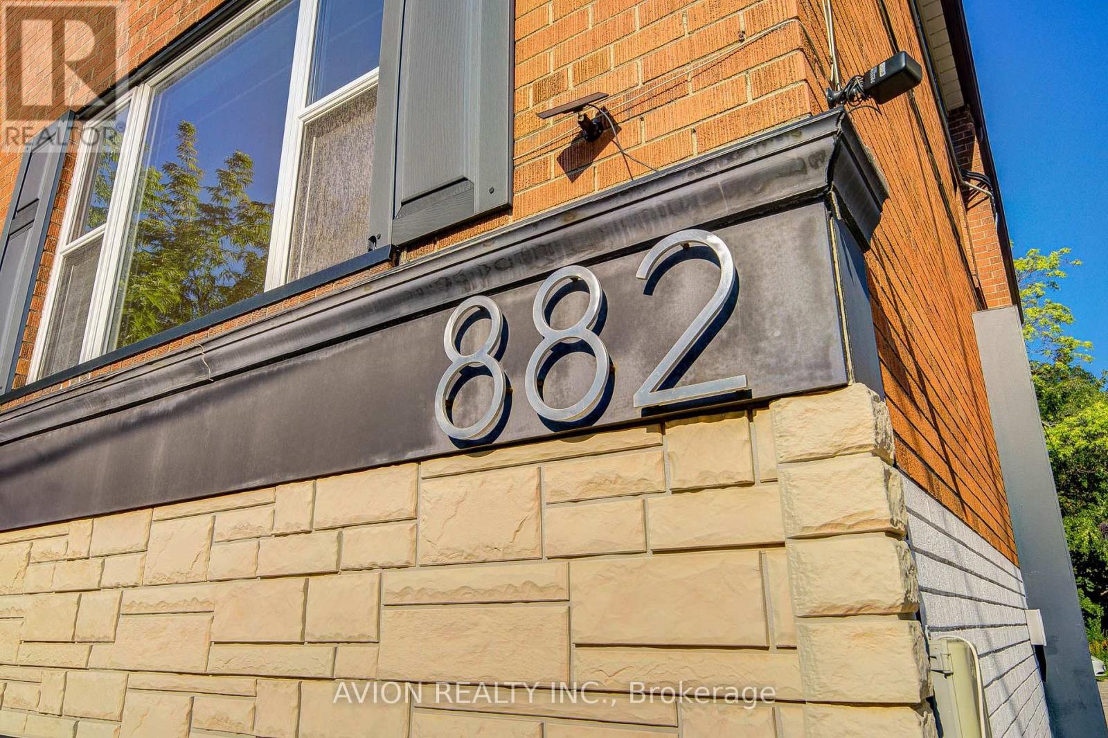 Unit 3 - 882 Broadview Avenue, Toronto, Ontario  M4K 2R1 - Photo 2 - E13601188