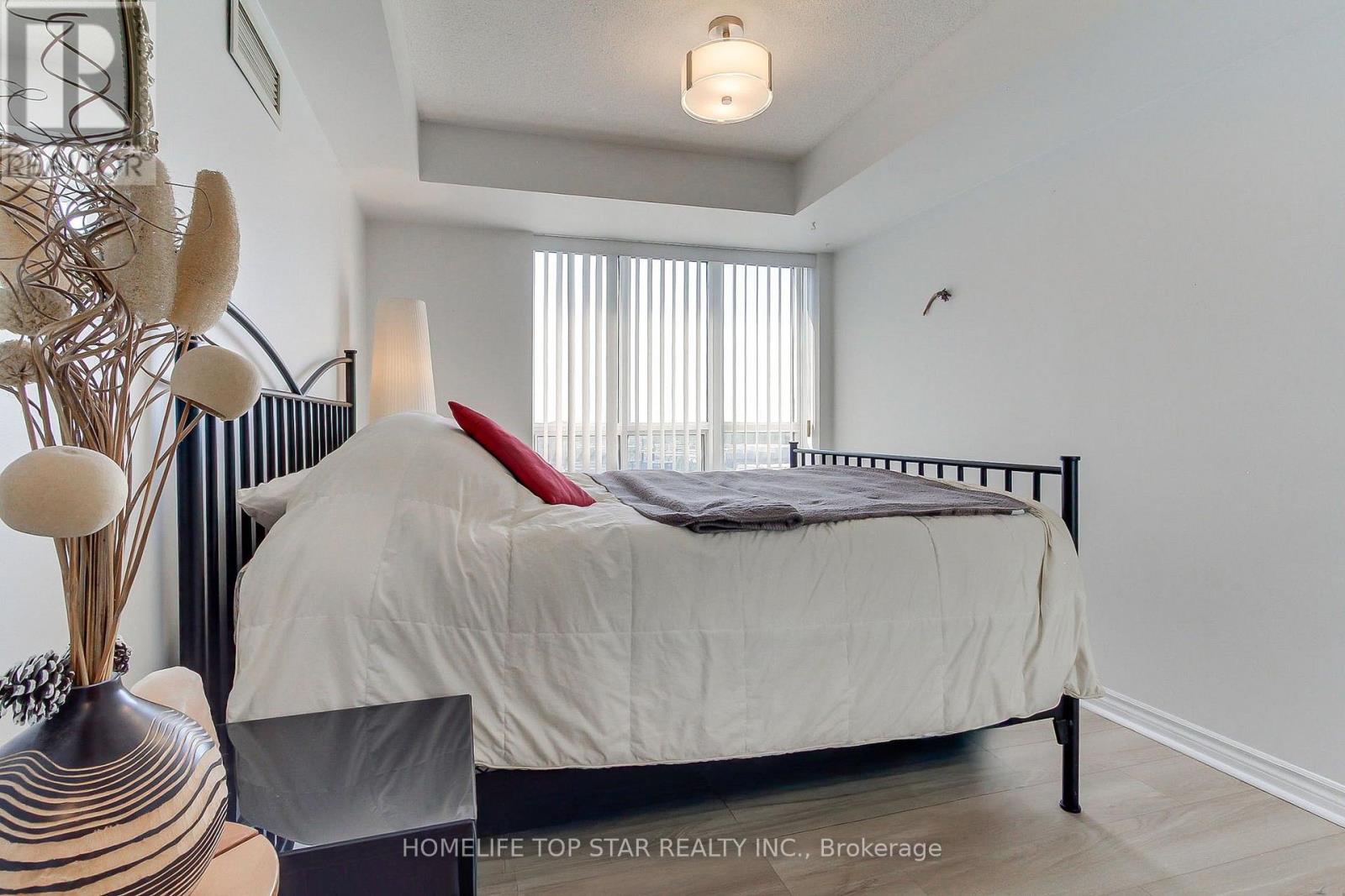 1323 - 18 Mondeo Drive, Toronto, Ontario  M1P 5C8 - Photo 20 - E13640326