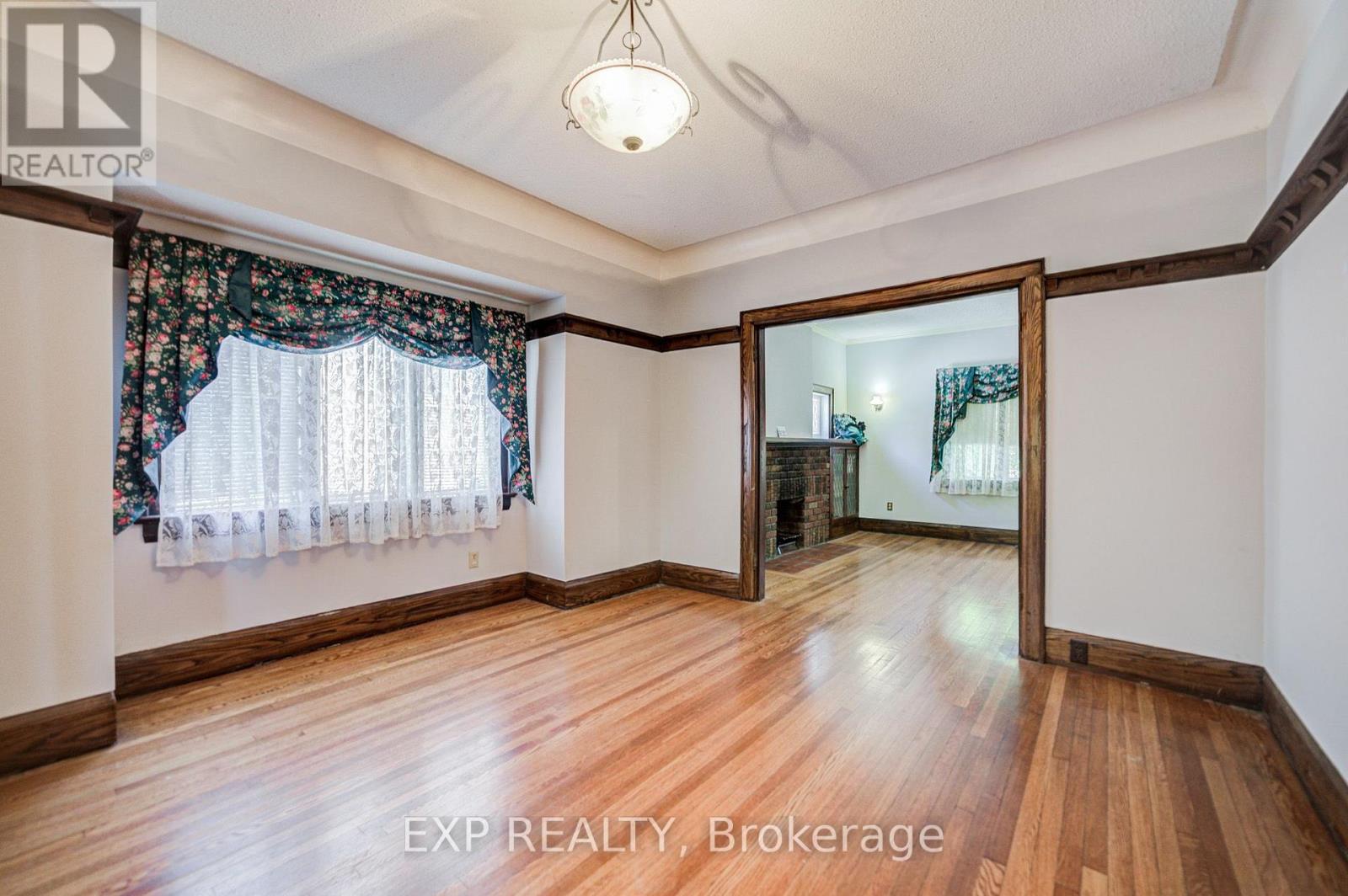 10 King Street Crescent, Toronto, Ontario  M9N 1K6 - Photo 12 - W13643702