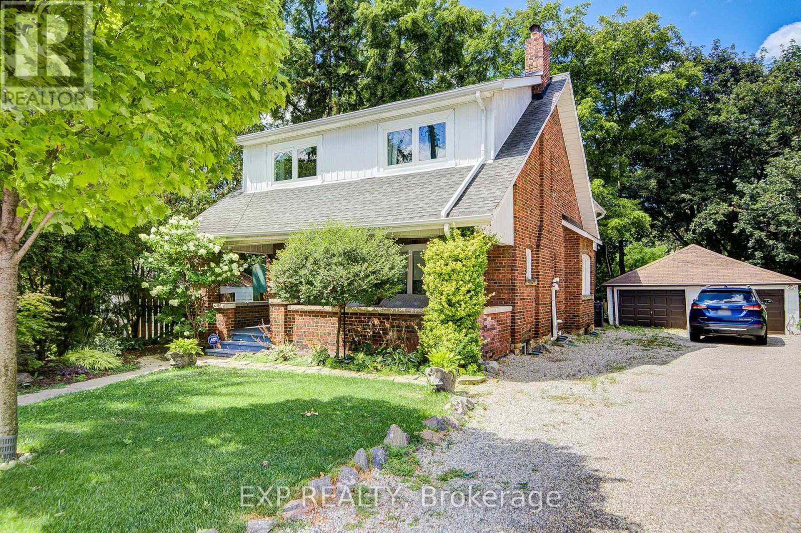 10 King Street Crescent, Toronto, Ontario  M9N 1K6 - Photo 2 - W13643702