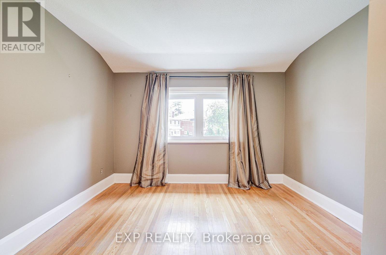10 King Street Crescent, Toronto, Ontario  M9N 1K6 - Photo 26 - W13643702
