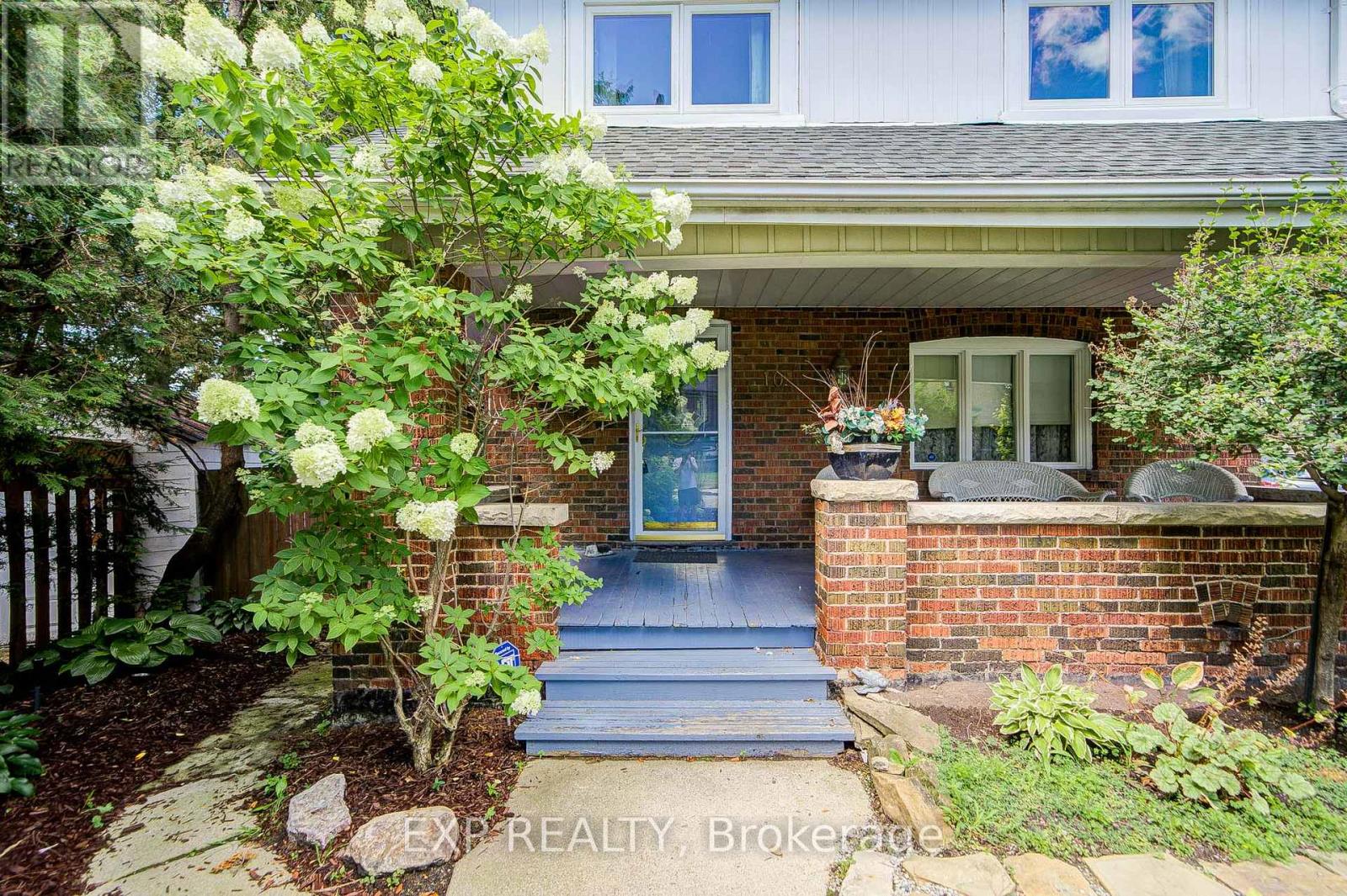10 King Street Crescent, Toronto, Ontario  M9N 1K6 - Photo 3 - W13643702
