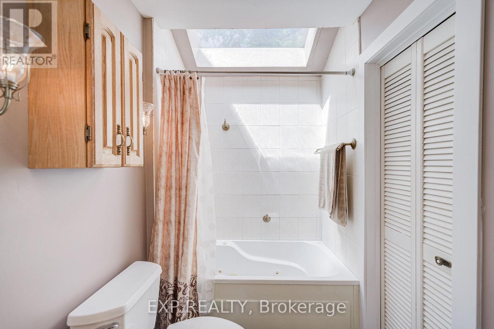 10 King Street Crescent, Toronto, Ontario  M9N 1K6 - Photo 31 - W13643702