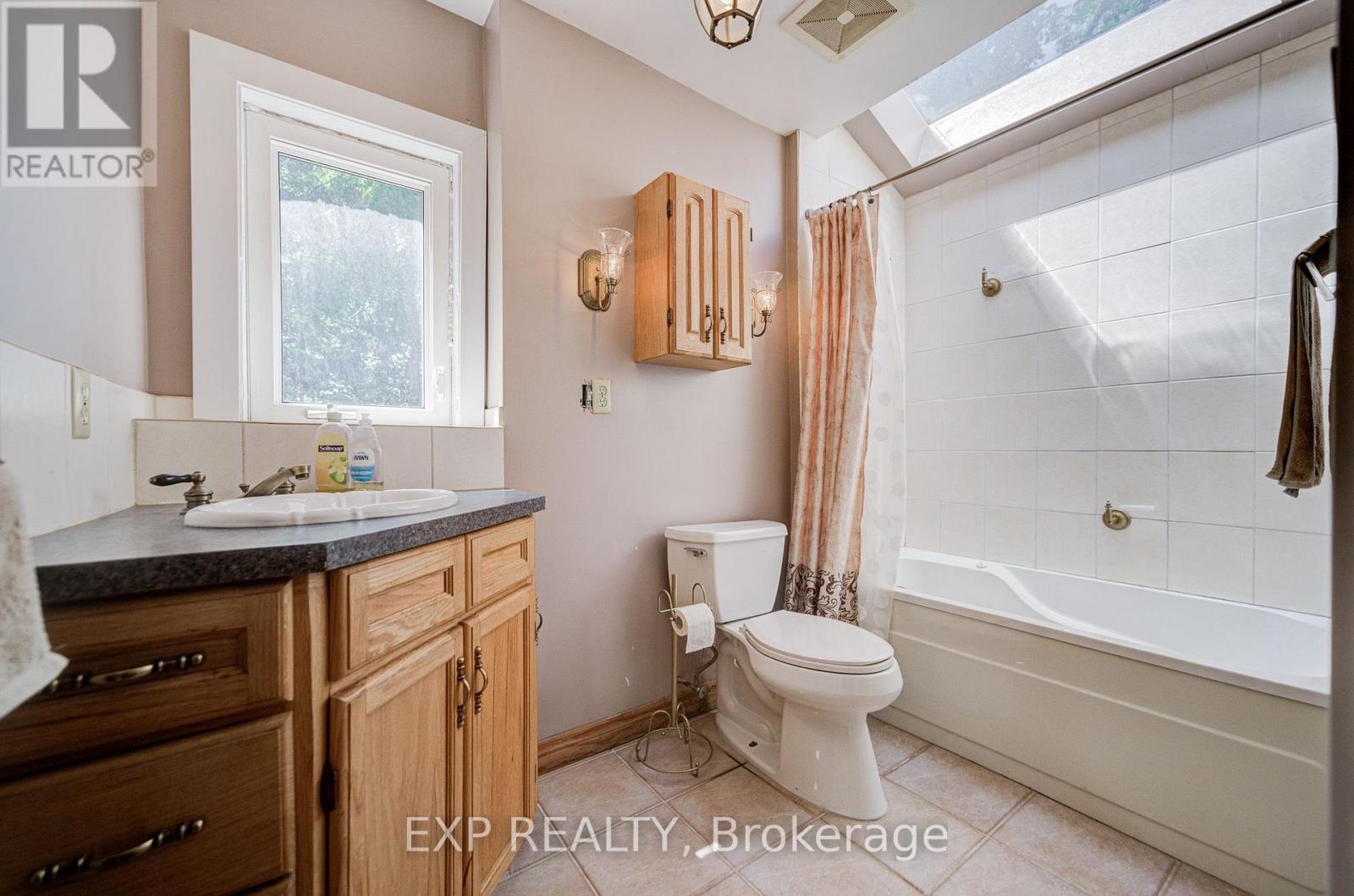 10 King Street Crescent, Toronto, Ontario  M9N 1K6 - Photo 32 - W13643702