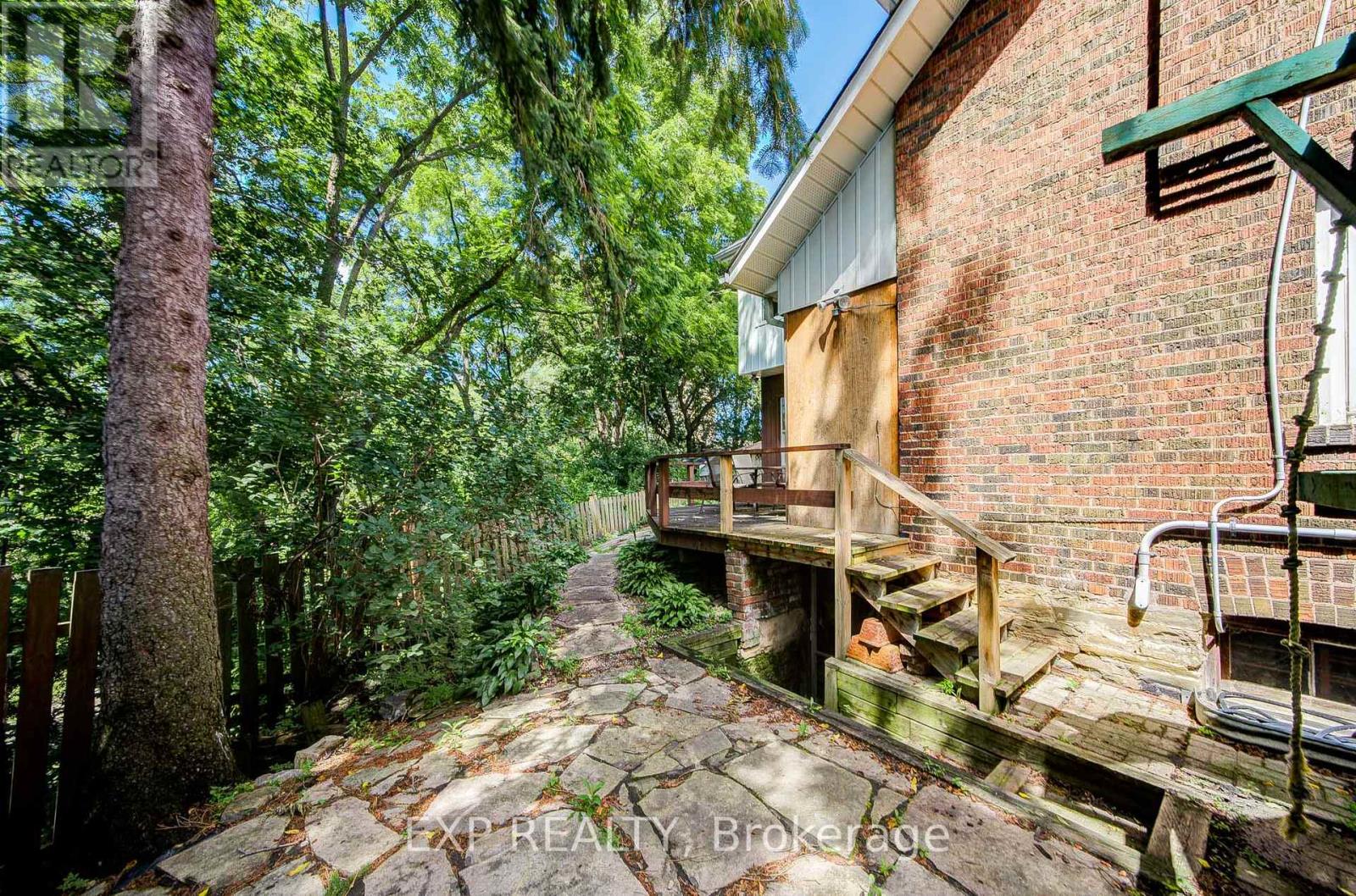 10 King Street Crescent, Toronto, Ontario  M9N 1K6 - Photo 38 - W13643702