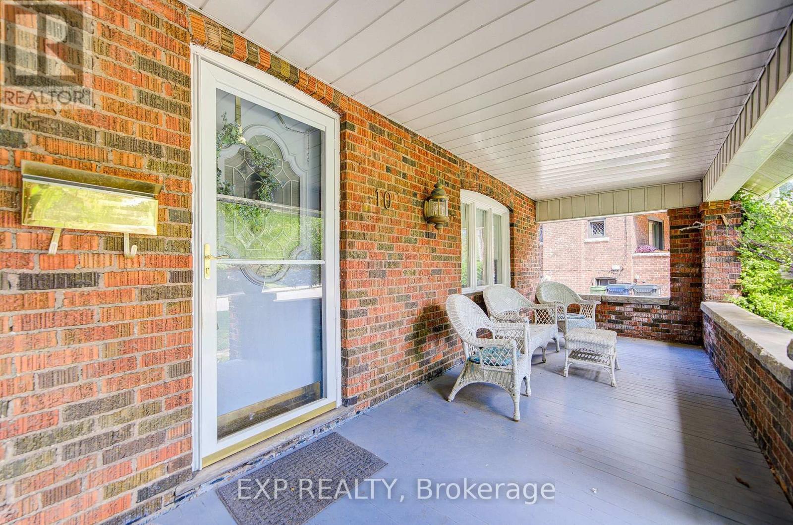 10 King Street Crescent, Toronto, Ontario  M9N 1K6 - Photo 4 - W13643702