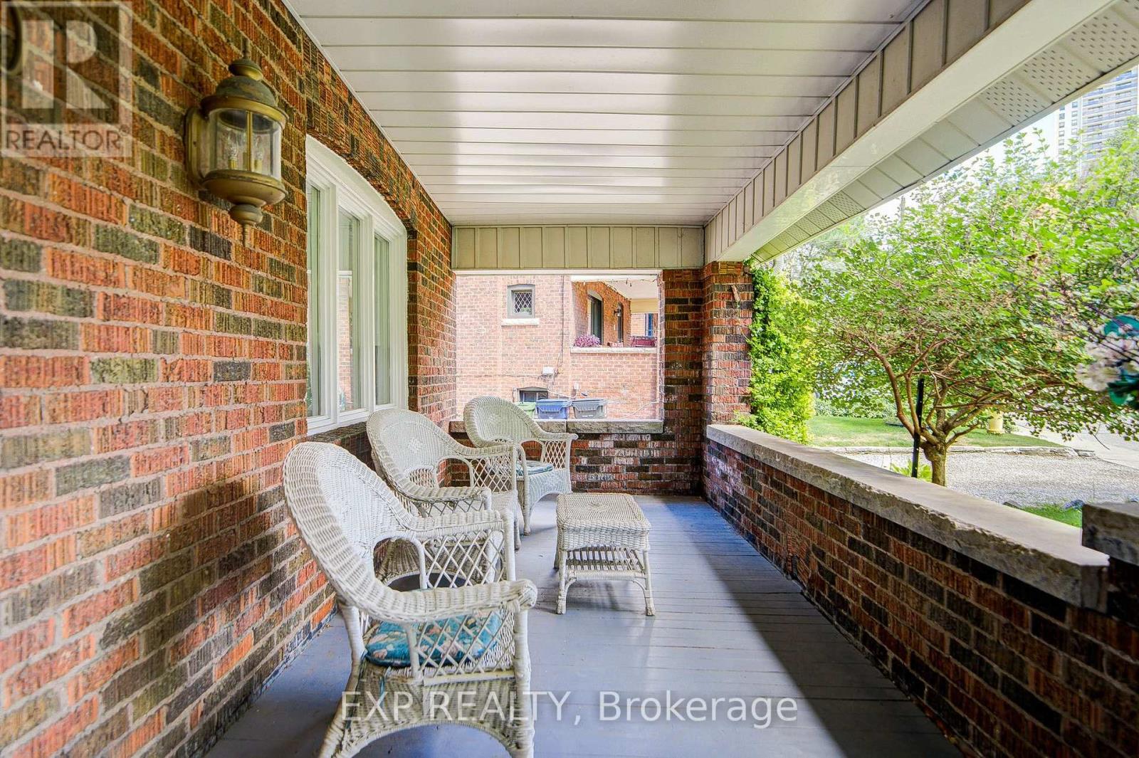 10 King Street Crescent, Toronto, Ontario  M9N 1K6 - Photo 5 - W13643702