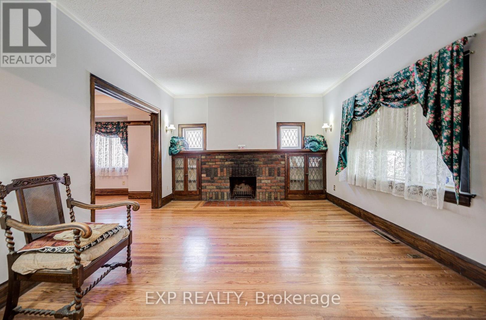 10 King Street Crescent, Toronto, Ontario  M9N 1K6 - Photo 8 - W13643702