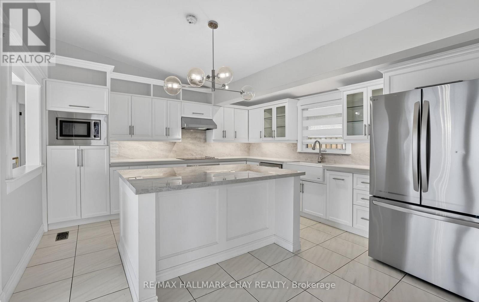Upper - 80 Beaumonde Heights Drive, Toronto, Ontario  M9V 1V9 - Photo 13 - W13643734