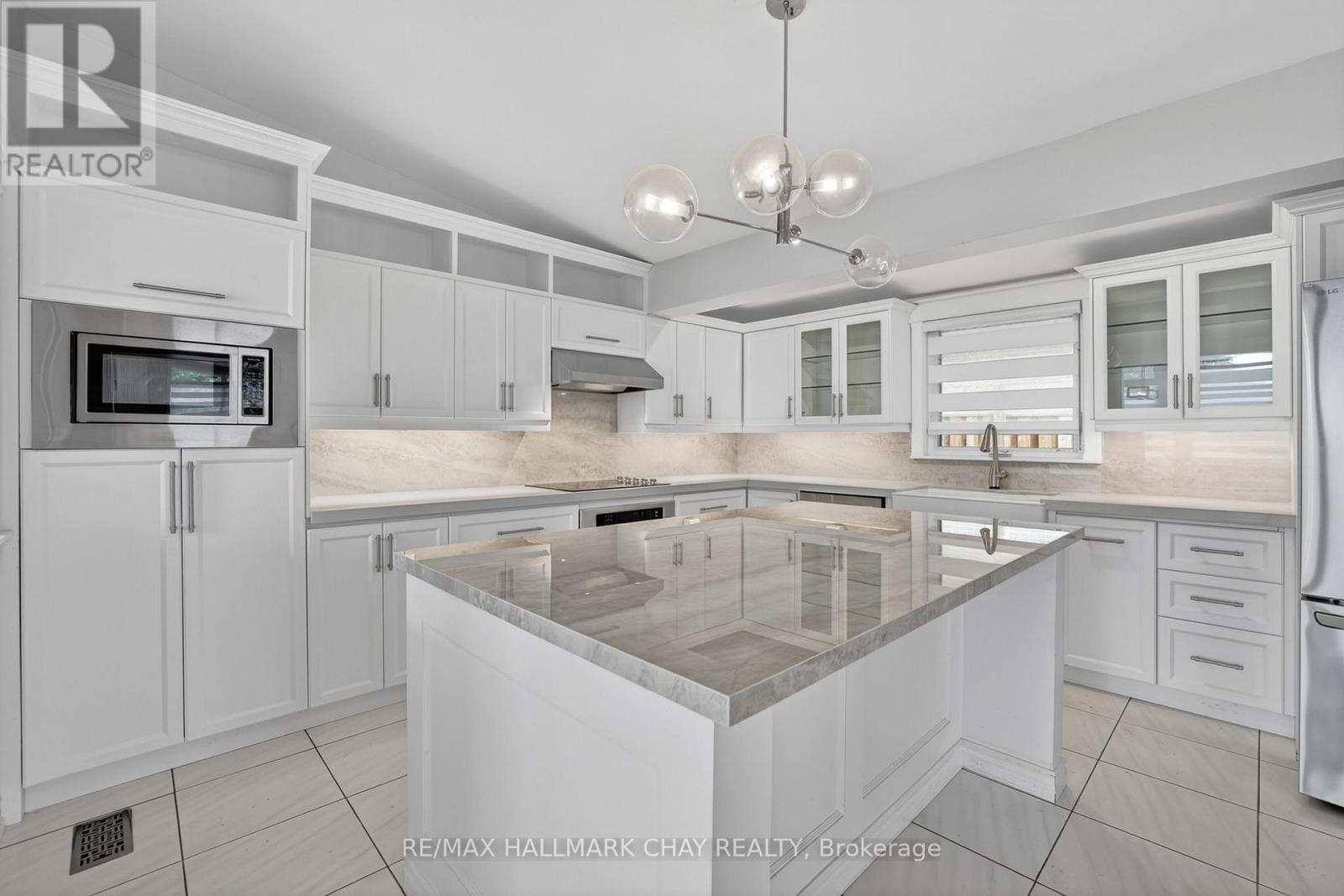 Upper - 80 Beaumonde Heights Drive, Toronto, Ontario  M9V 1V9 - Photo 14 - W13643734