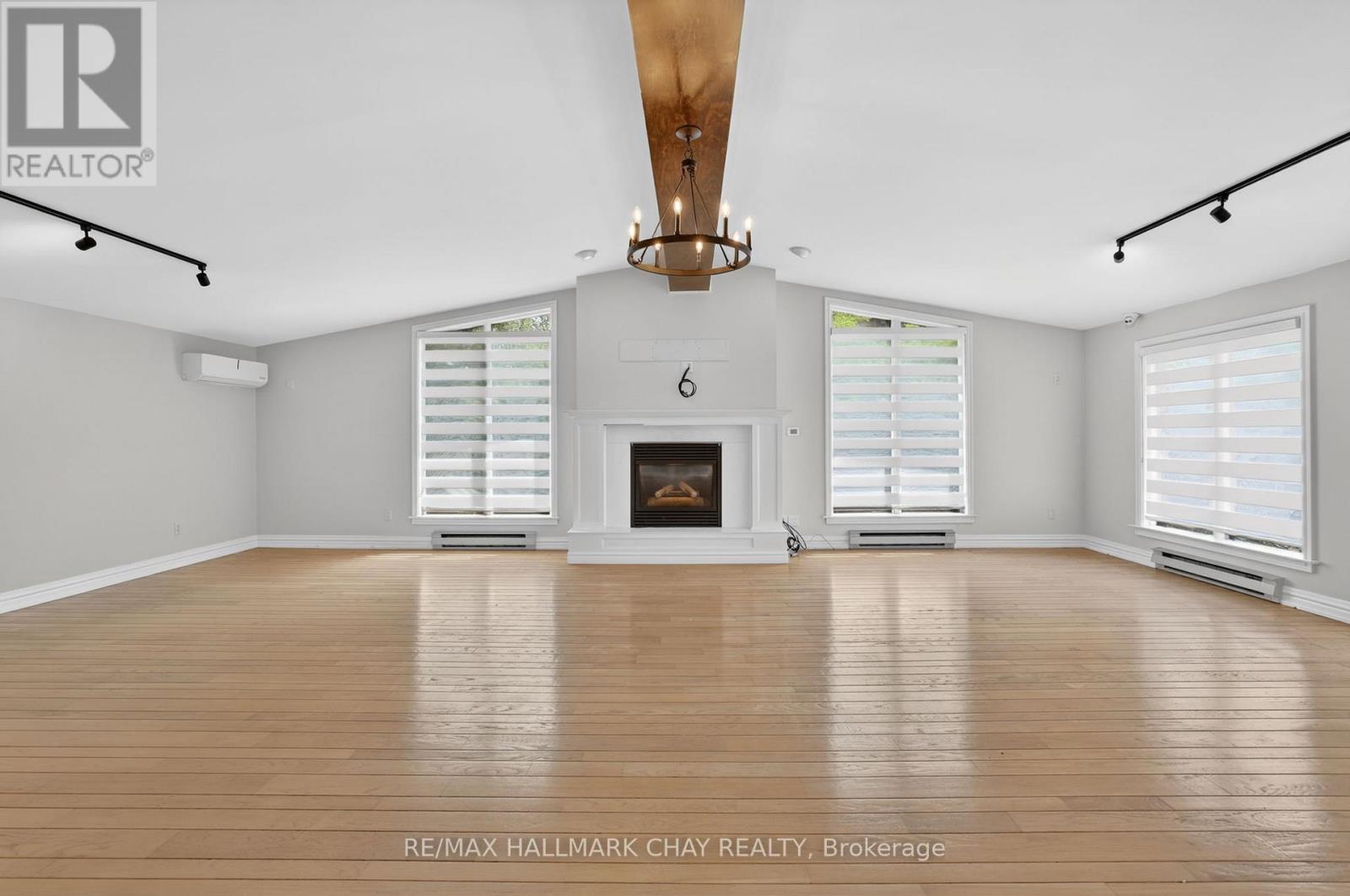 Upper - 80 Beaumonde Heights Drive, Toronto, Ontario  M9V 1V9 - Photo 20 - W13643734