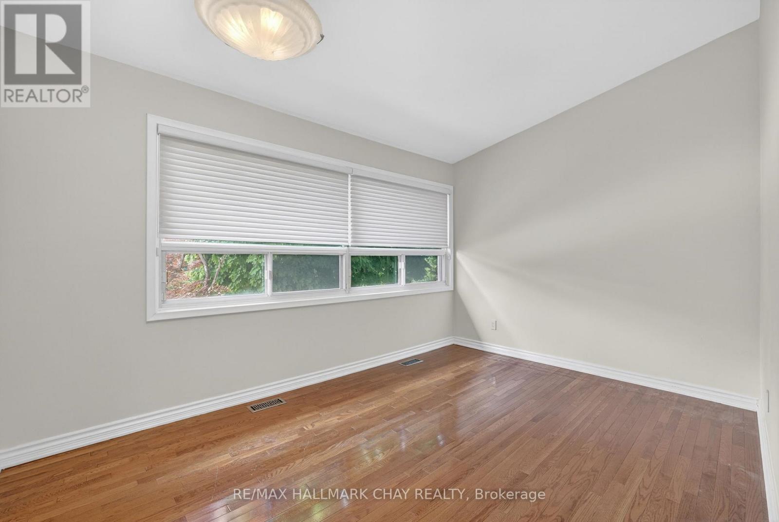 Upper - 80 Beaumonde Heights Drive, Toronto, Ontario  M9V 1V9 - Photo 23 - W13643734