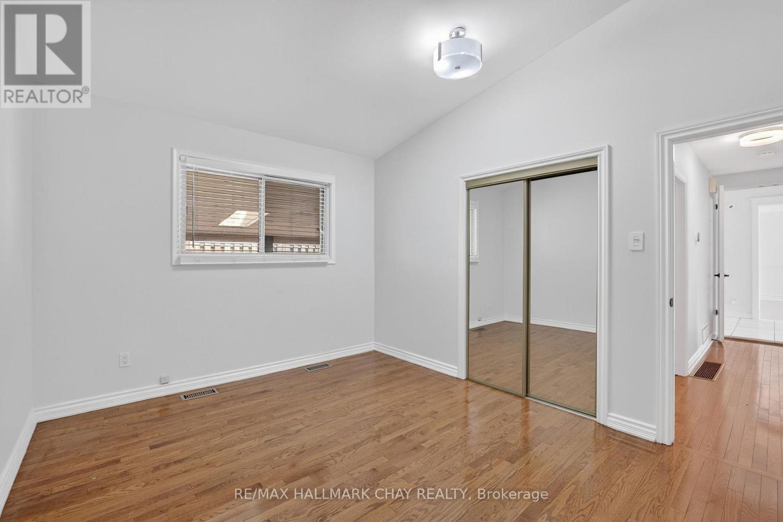Upper - 80 Beaumonde Heights Drive, Toronto, Ontario  M9V 1V9 - Photo 26 - W13643734