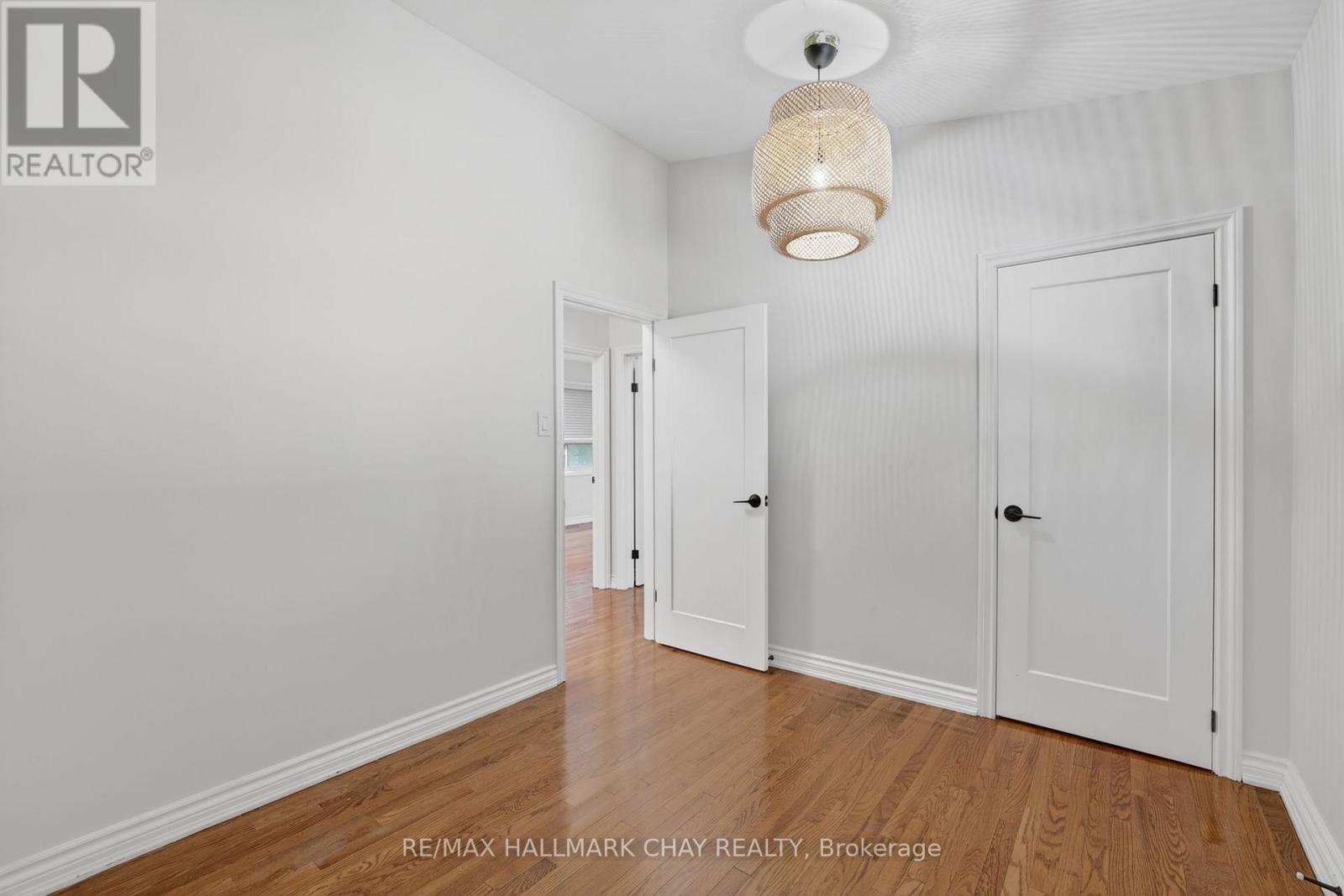 Upper - 80 Beaumonde Heights Drive, Toronto, Ontario  M9V 1V9 - Photo 29 - W13643734