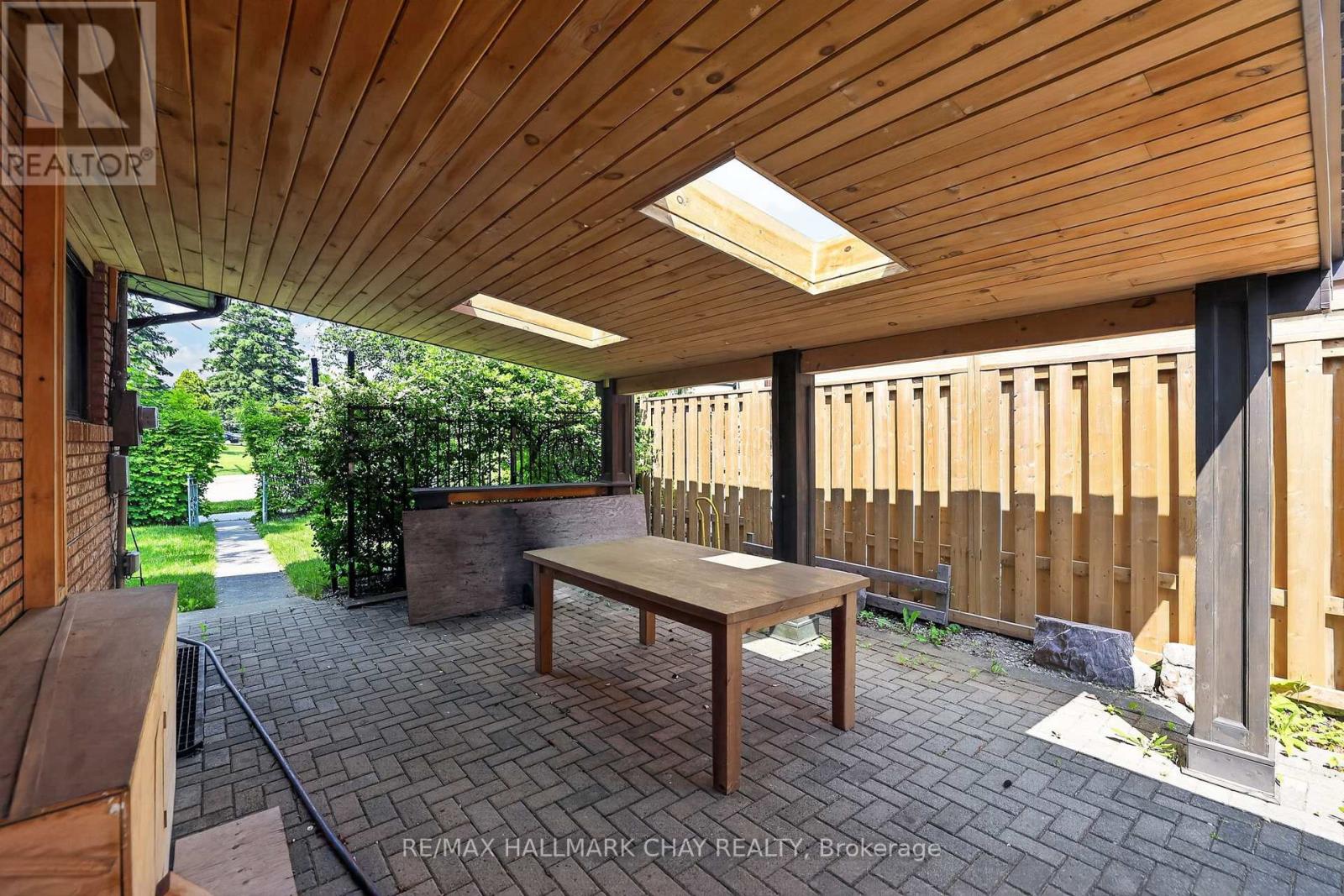 Upper - 80 Beaumonde Heights Drive, Toronto, Ontario  M9V 1V9 - Photo 35 - W13643734