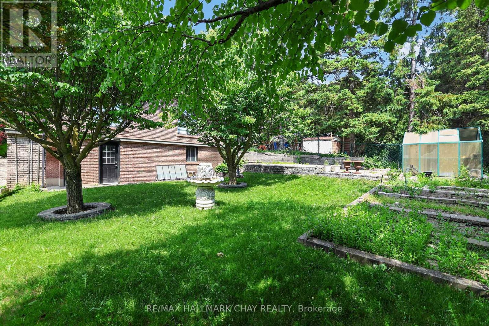 Upper - 80 Beaumonde Heights Drive, Toronto, Ontario  M9V 1V9 - Photo 39 - W13643734