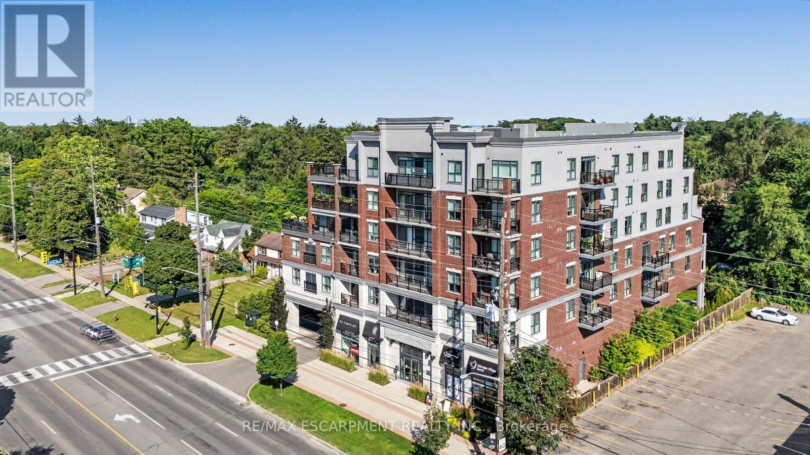 206 - 34 Plains Road E, Burlington, Ontario  L7T 0B9 - Photo 2 - W13643884