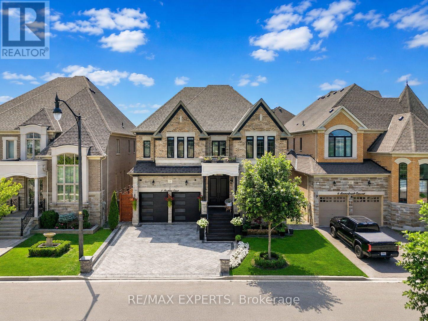 3 Rockton Court, Brampton, Ontario  L6P 4G6 - Photo 2 - W13643892