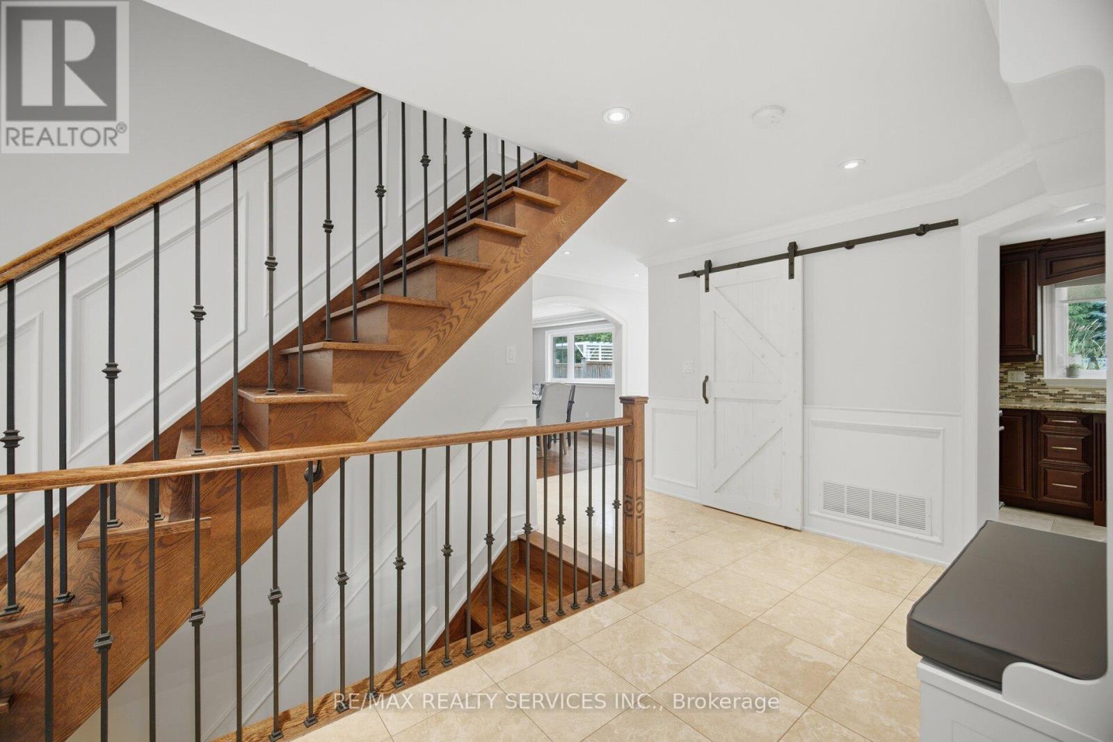 8 Ridgehill Drive, Brampton, Ontario  L6Y 2C4 - Photo 14 - W13643896