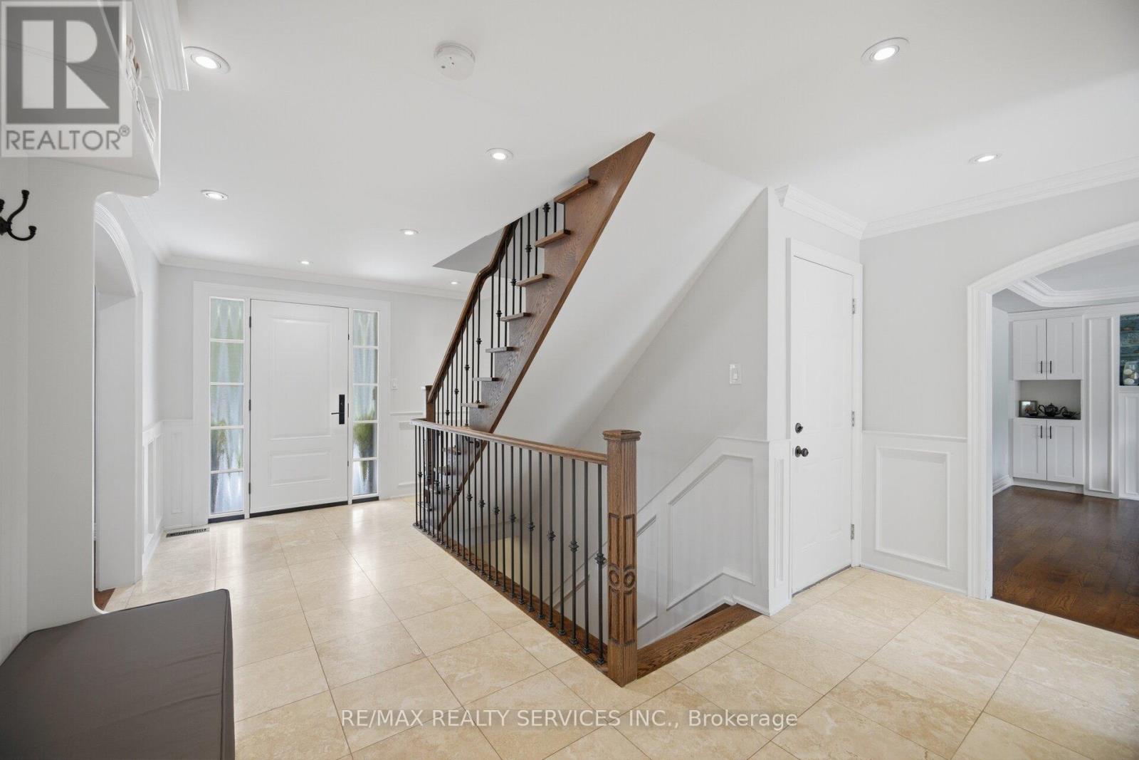 8 Ridgehill Drive, Brampton, Ontario  L6Y 2C4 - Photo 18 - W13643896