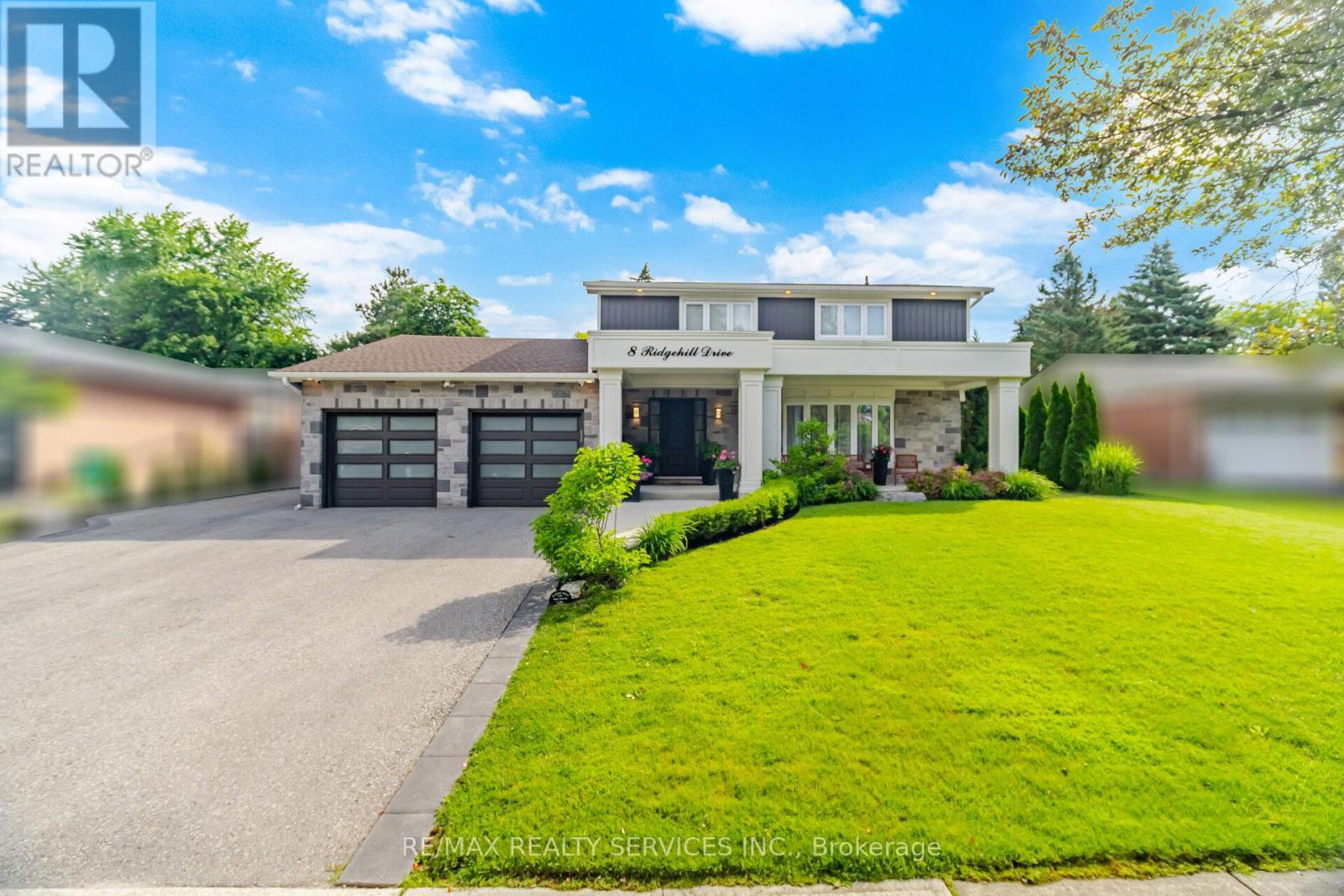 8 Ridgehill Drive, Brampton, Ontario  L6Y 2C4 - Photo 2 - W13643896