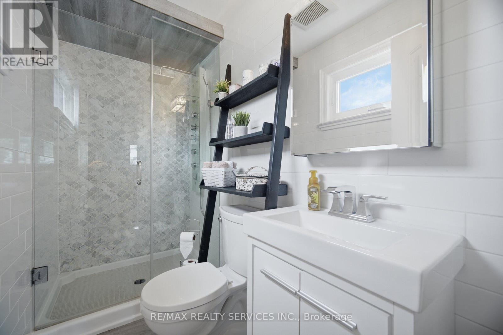 8 Ridgehill Drive, Brampton, Ontario  L6Y 2C4 - Photo 22 - W13643896