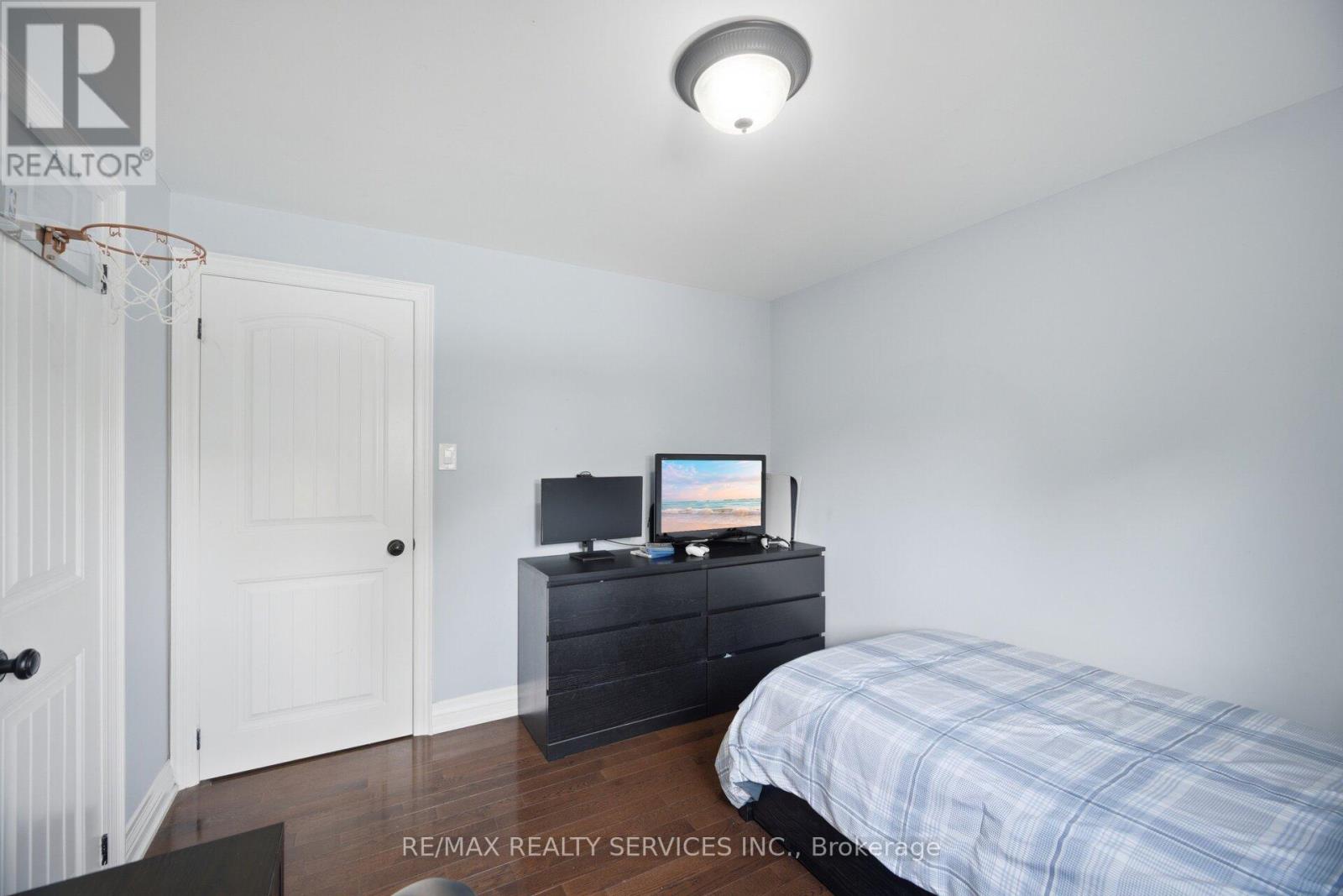 8 Ridgehill Drive, Brampton, Ontario  L6Y 2C4 - Photo 27 - W13643896