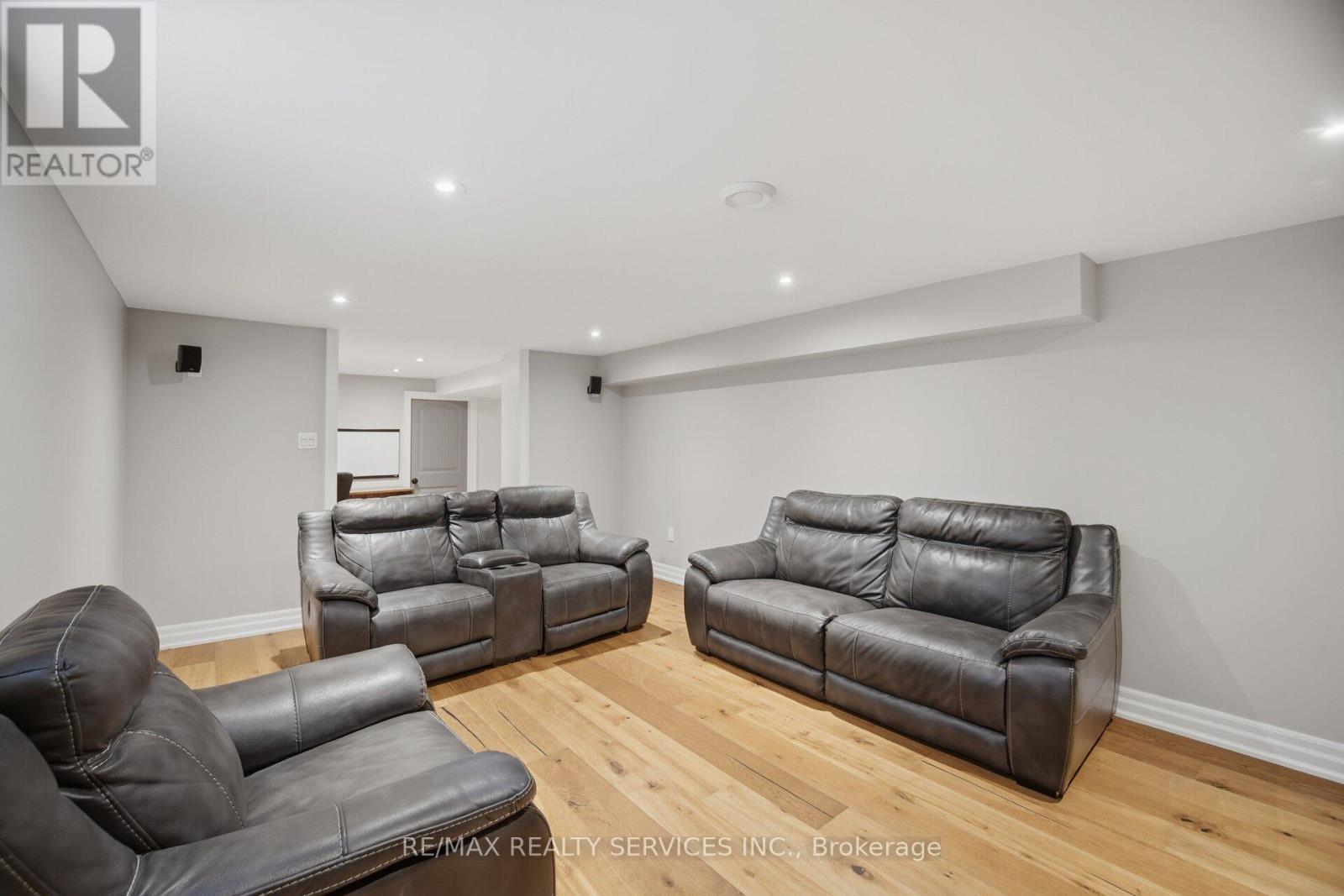 8 Ridgehill Drive, Brampton, Ontario  L6Y 2C4 - Photo 35 - W13643896