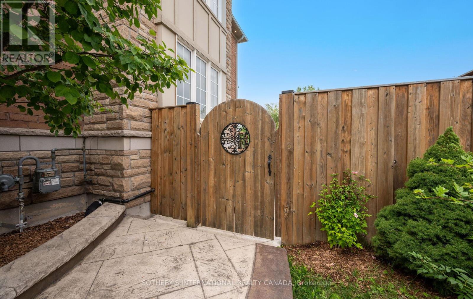 21 - 745 Farmstead Drive, Milton, Ontario  L9T 8B1 - Photo 47 - W13643980