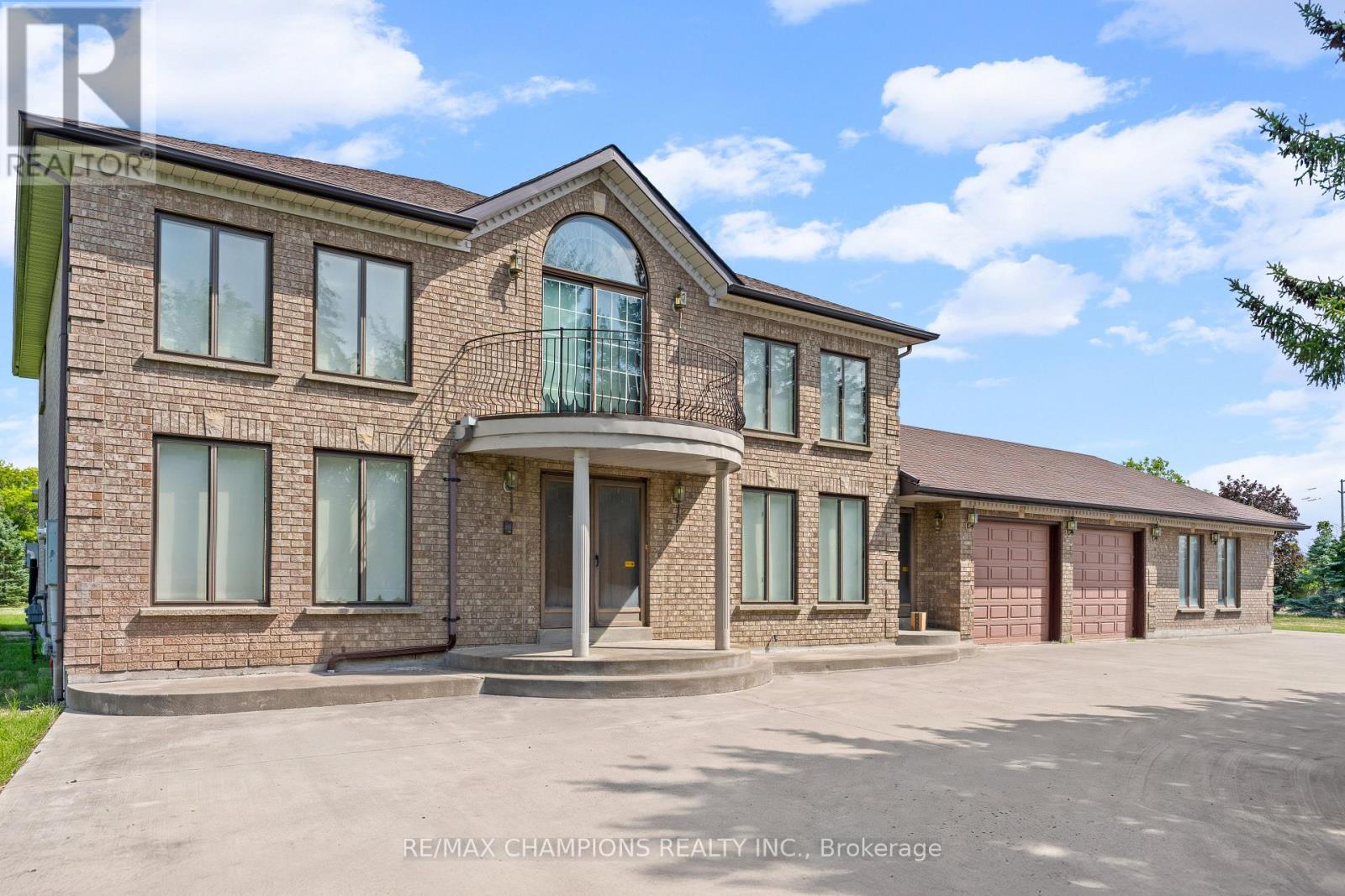 4047 Countryside Drive E, Brampton, Ontario  L6P 0T4 - Photo 10 - W13644050