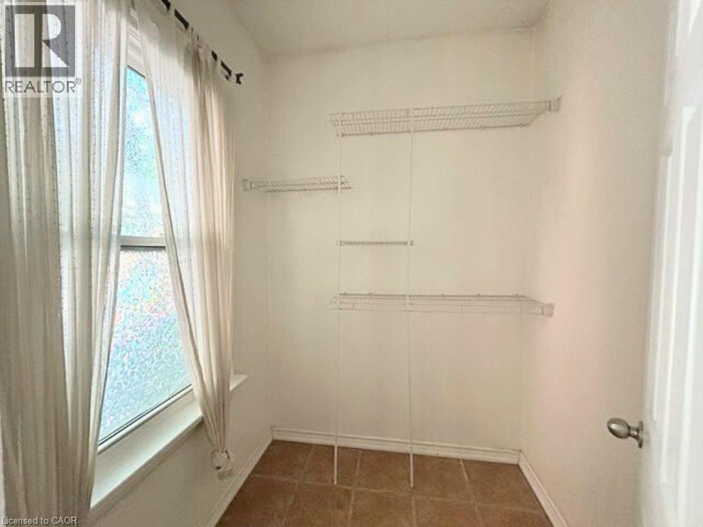 69 SHERMAN Avenue S Unit# 4