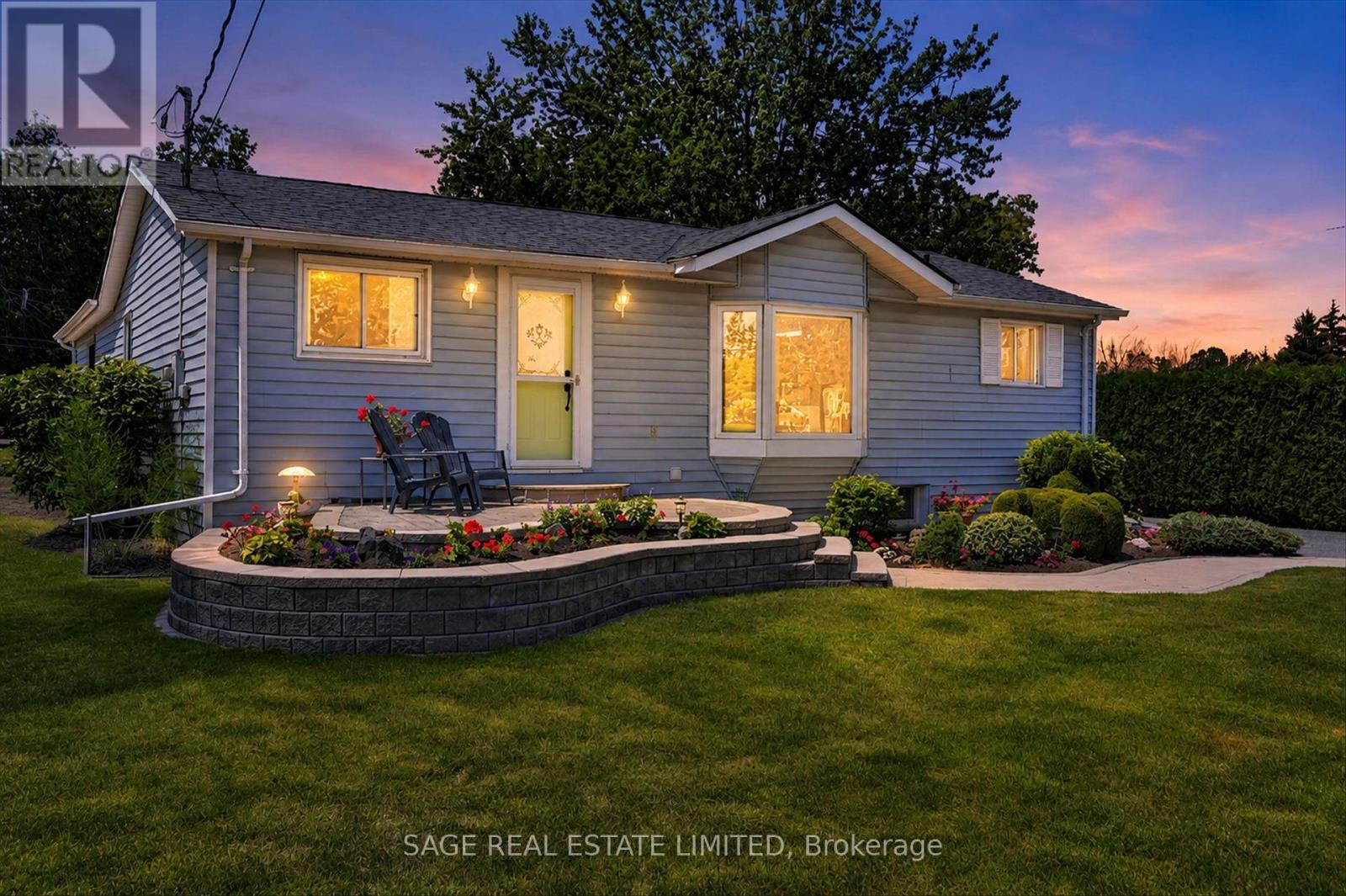 39 RIVERSIDE DRIVE, Kawartha Lakes, Ontario