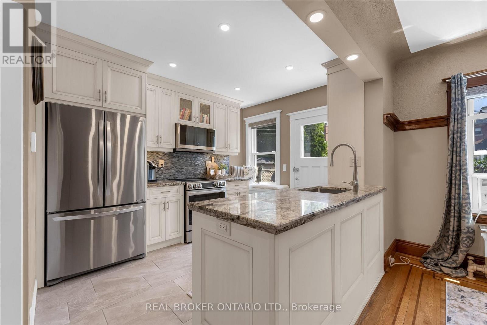 99 Tuxedo Avenue S, Hamilton, Ontario  L8K 2R9 - Photo 12 - X13643788