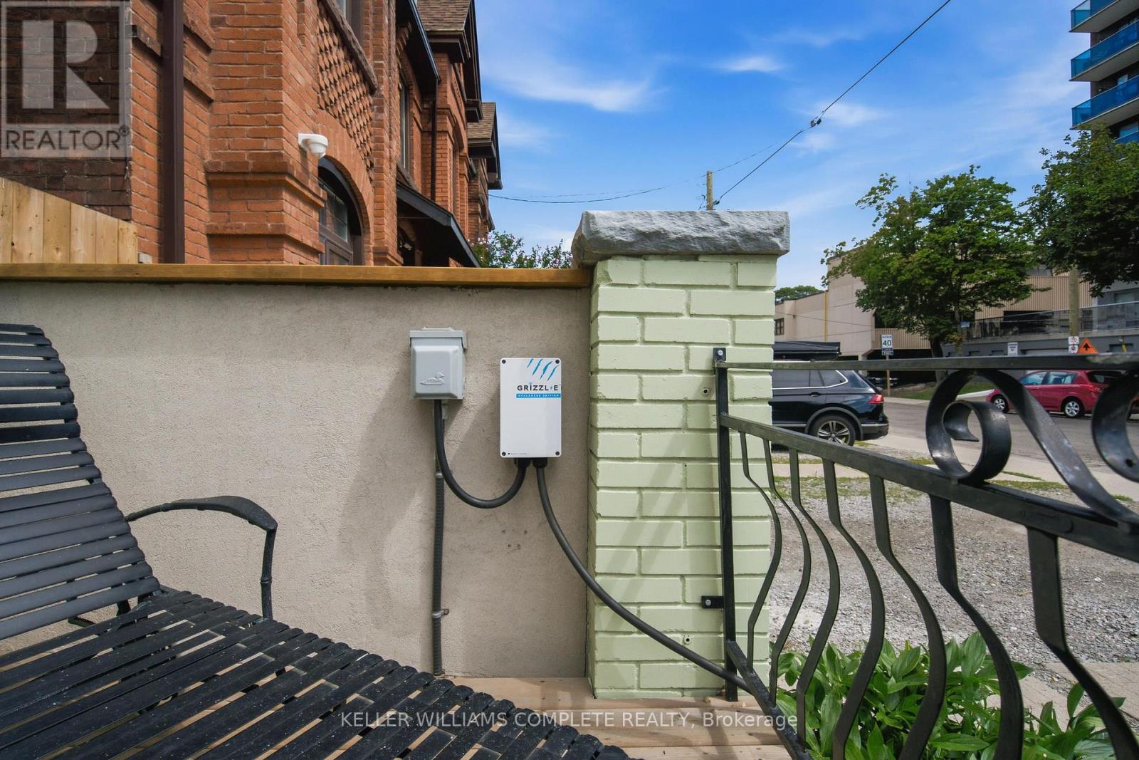 22 Spring Street, Hamilton, Ontario  L8N 2N9 - Photo 5 - X13643860